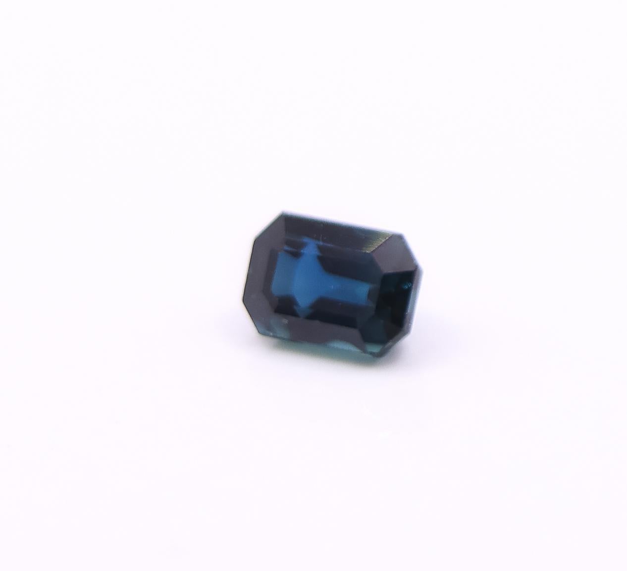 Emerald Cut 1.68 Carat Blue Sapphire Loose Gemstone Emerald cut 6x4mm For Sale