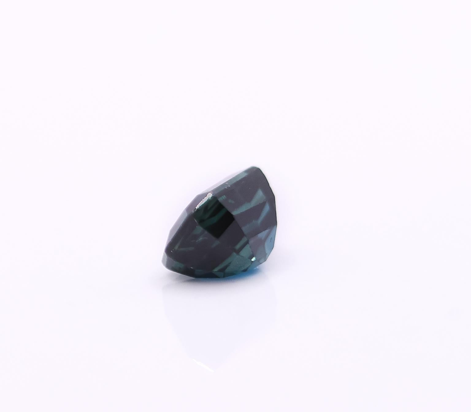 Women's 1.68 Carat Blue Sapphire Loose Gemstone Emerald cut 6x4mm For Sale