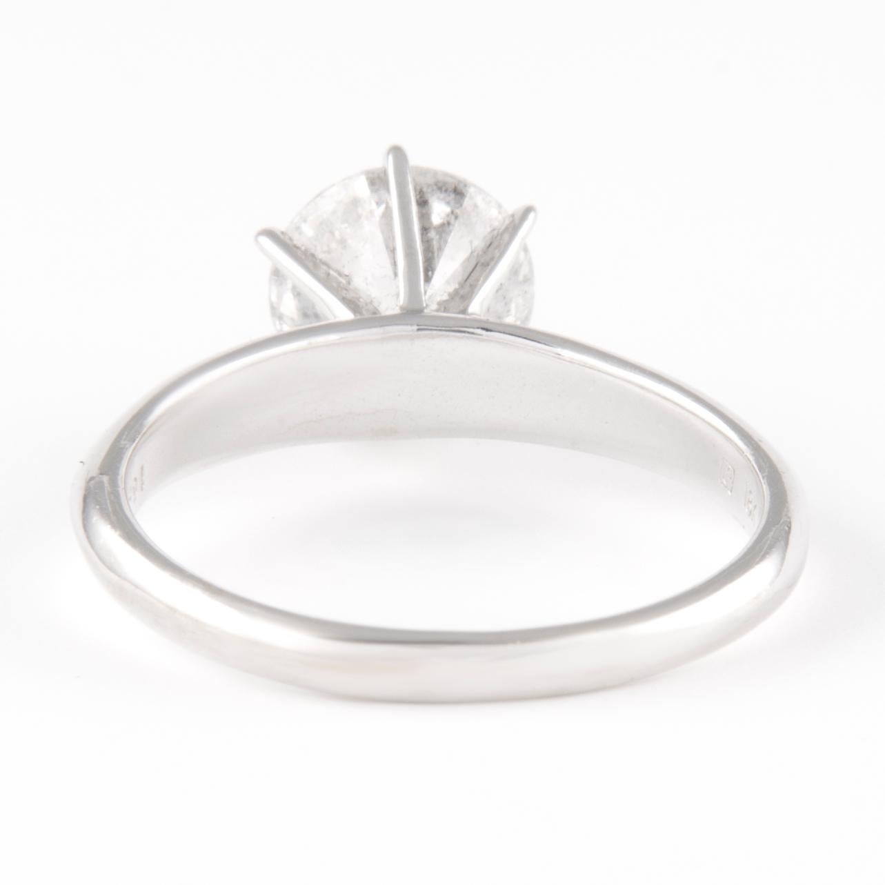 Contemporary 1.68 Carat Round Brilliant Diamond Engagement Ring 18 Karat White Gold For Sale