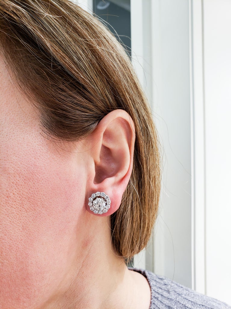 1.68 Carat Round Diamond Earring Jackets For Sale at 1stdibs