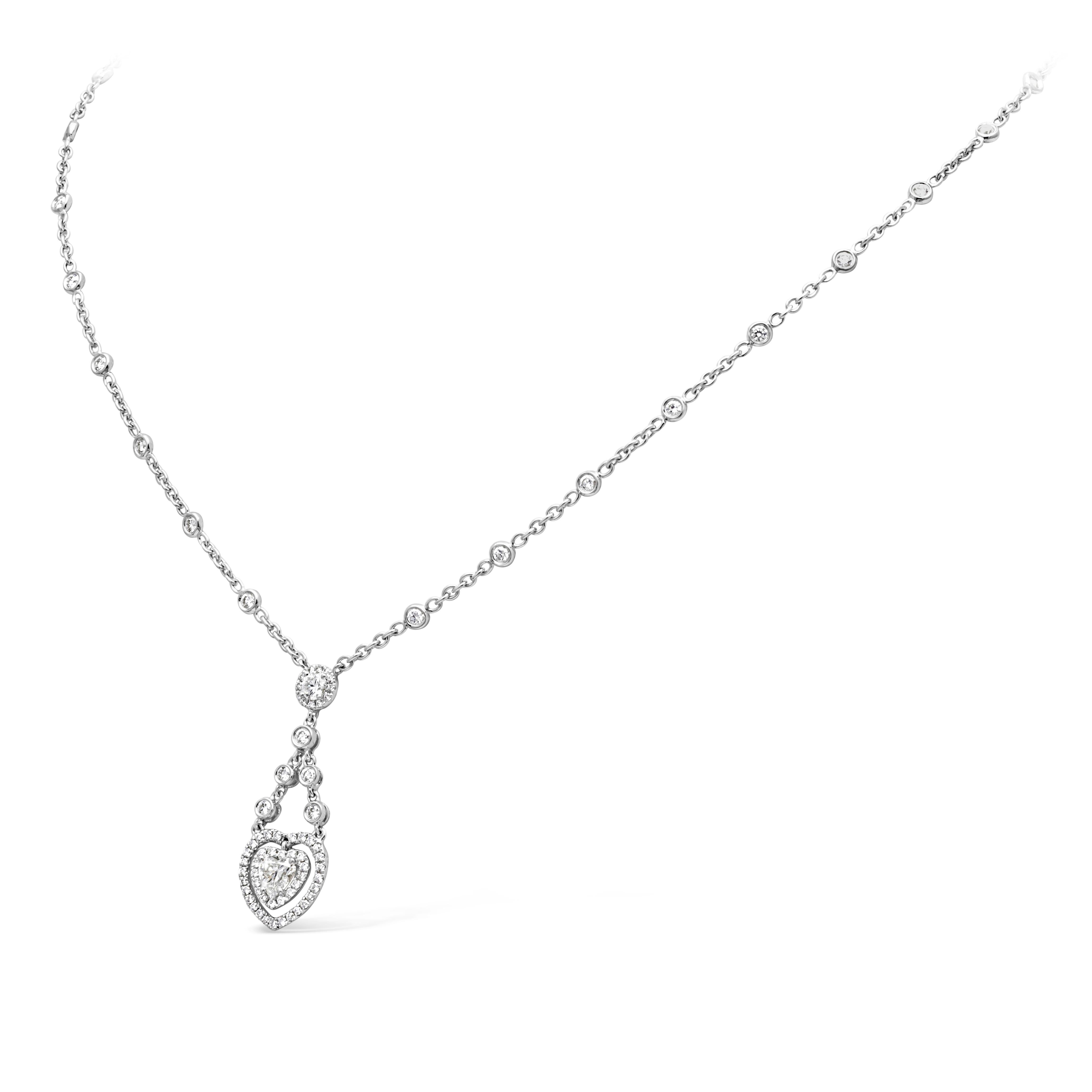 Contemporary 1.68 Carat Total Mixed Cut Diamond Open Work Heart Design Pendant Necklace  For Sale