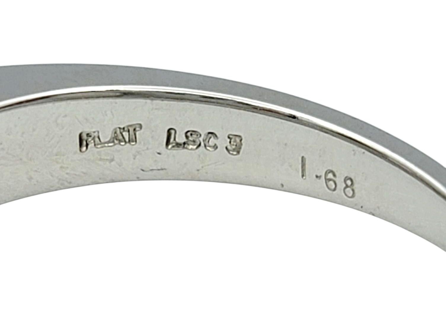 Anello a fascia con cinque pietre di diamante The Leo Diamond da 1,68 carati totali in platino lucido in vendita 2