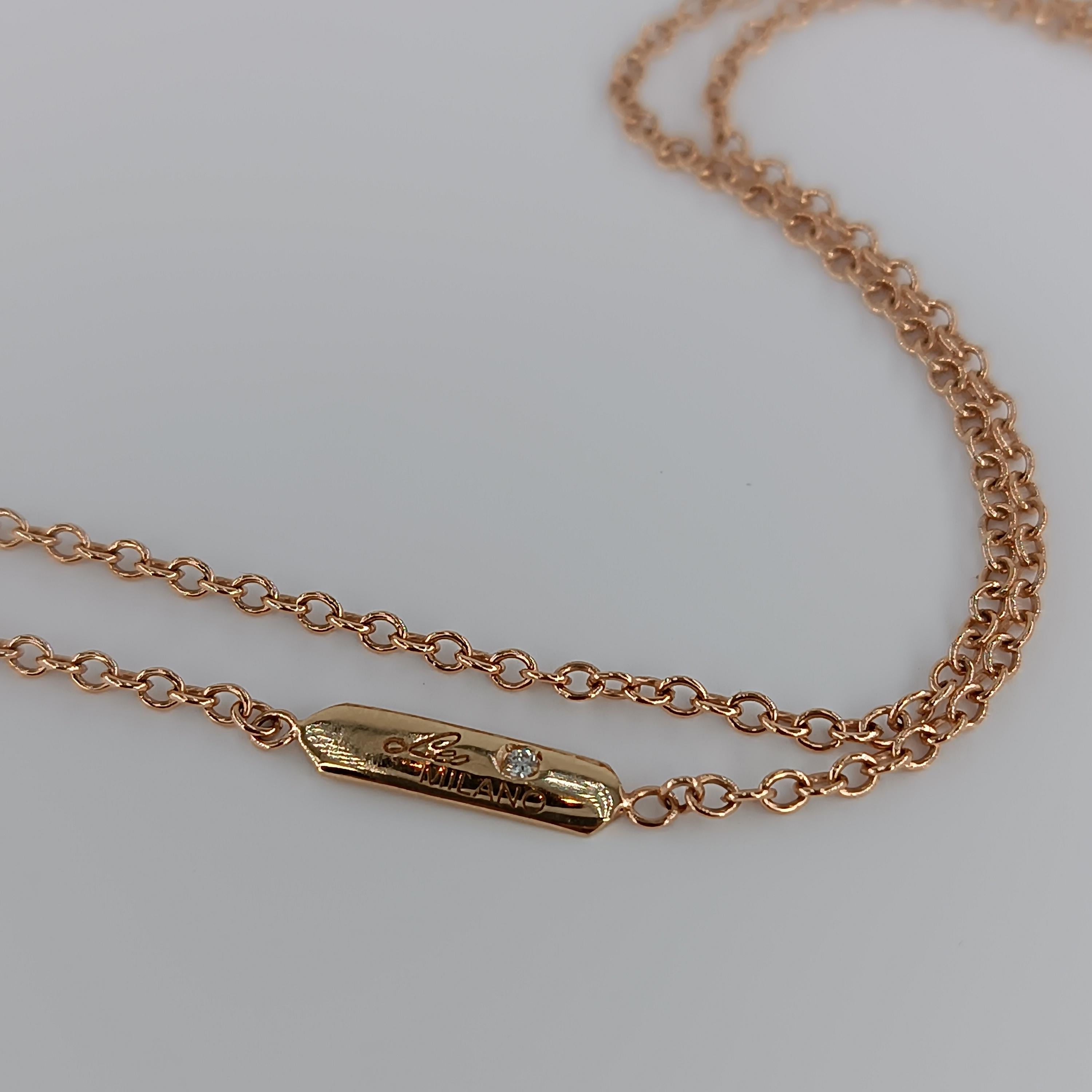 Contemporary 1.68 Carat VS G Rose Gold Necklace with Central Diamond 0.25 Carat For Sale