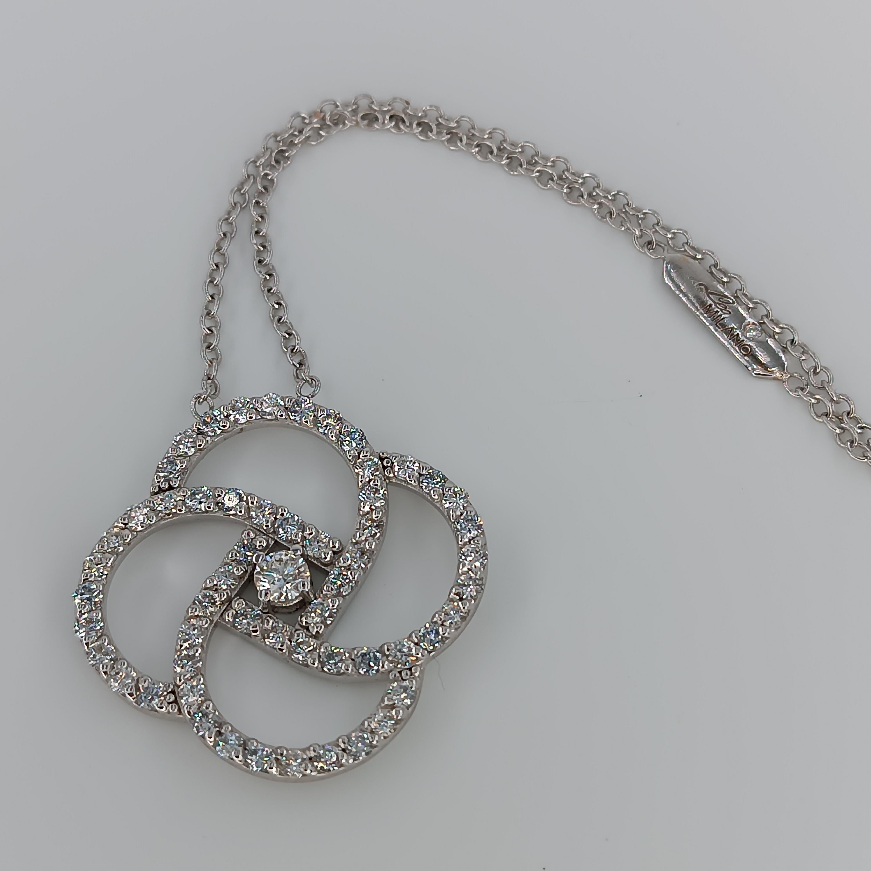 Contemporary 1.68 Carat VS G White Gold  Necklace with Central Diamond 0.25 Carat For Sale