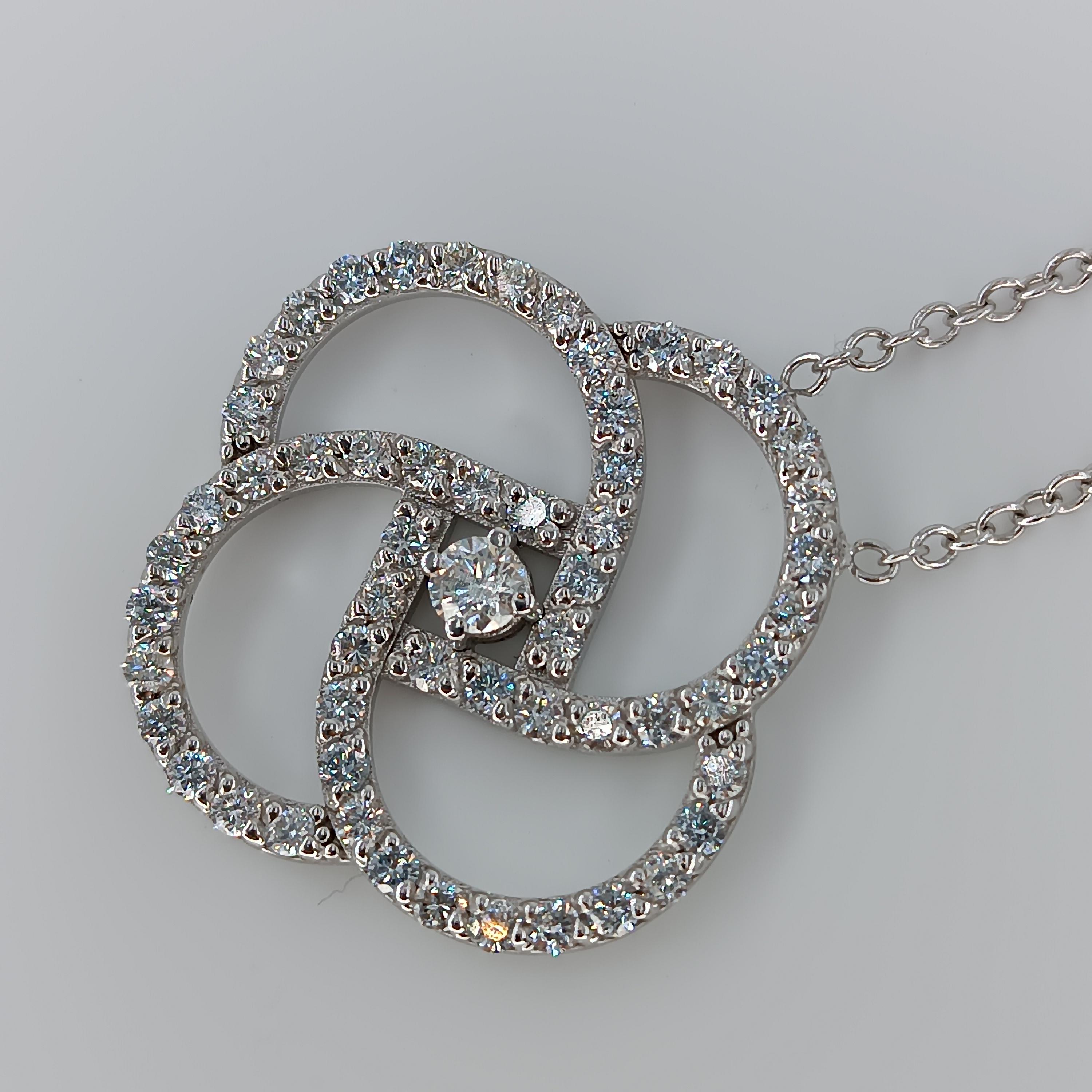 Brilliant Cut 1.68 Carat VS G White Gold  Necklace with Central Diamond 0.25 Carat For Sale