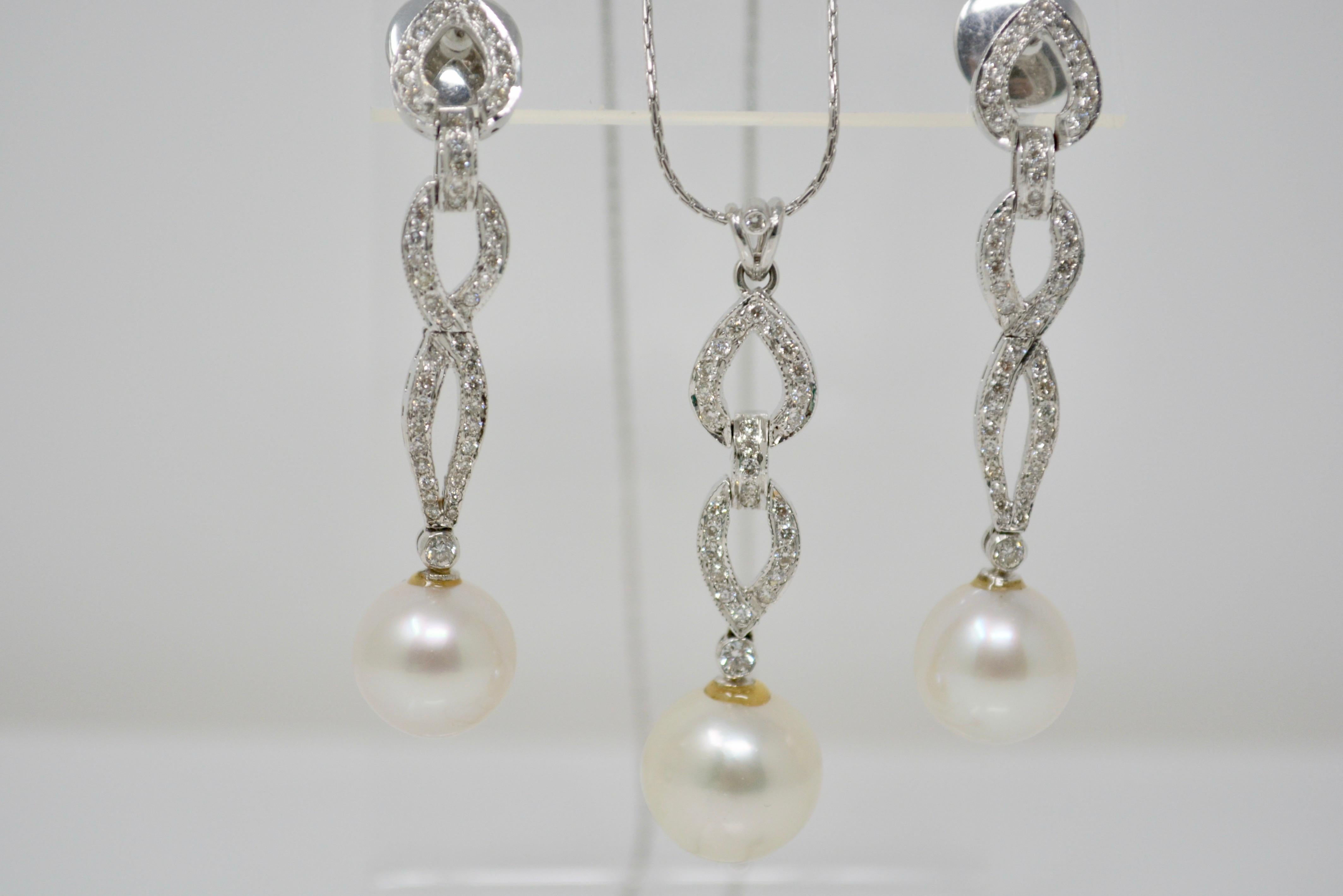 Round Cut 1.68 Carat White Diamond And White Pearl Three Piece Pendant Set In 18K Gold  For Sale