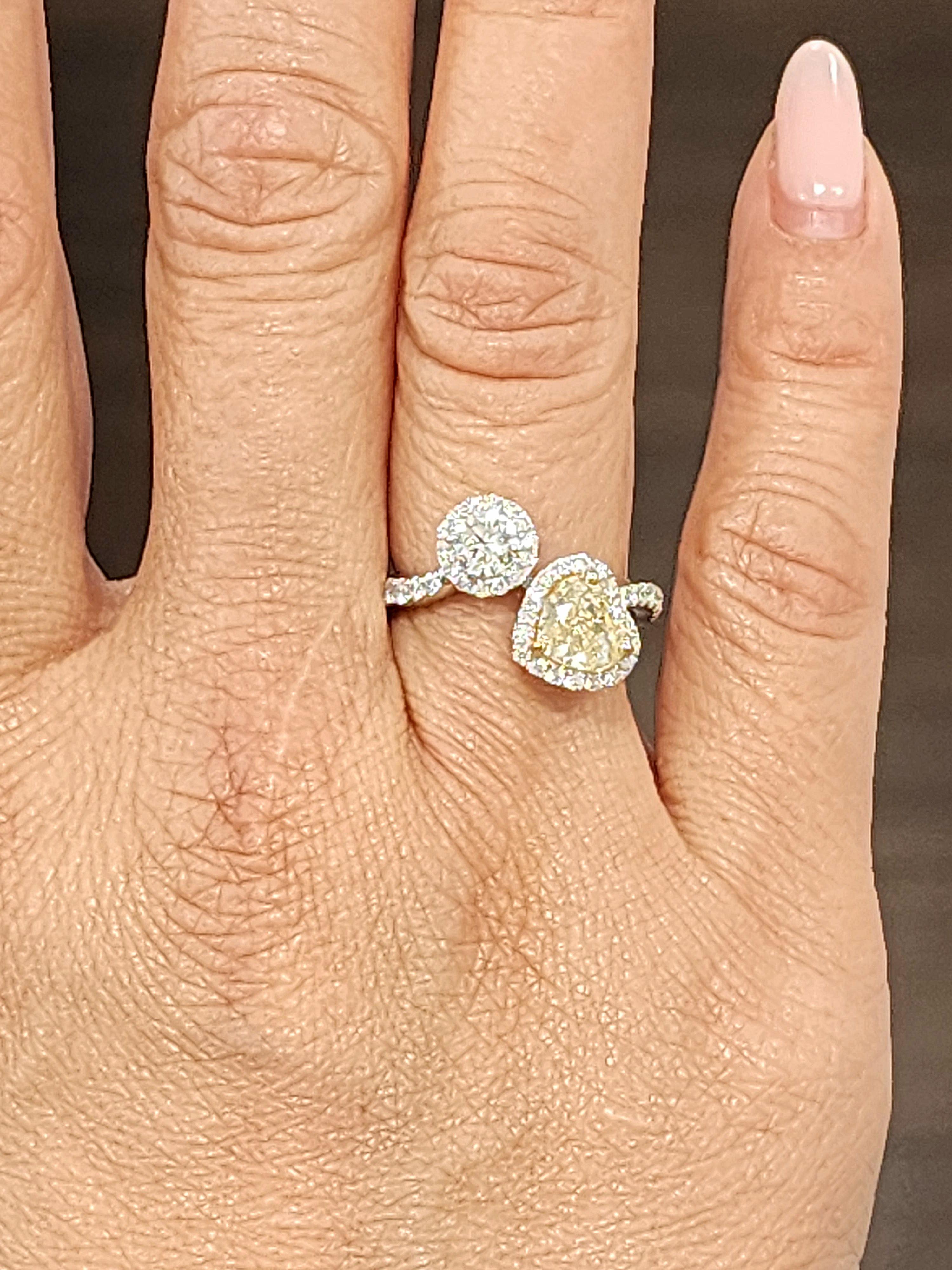 1.68 Karat natürlicher gelber Moi Et Toi Diamantring (Herzschliff) im Angebot