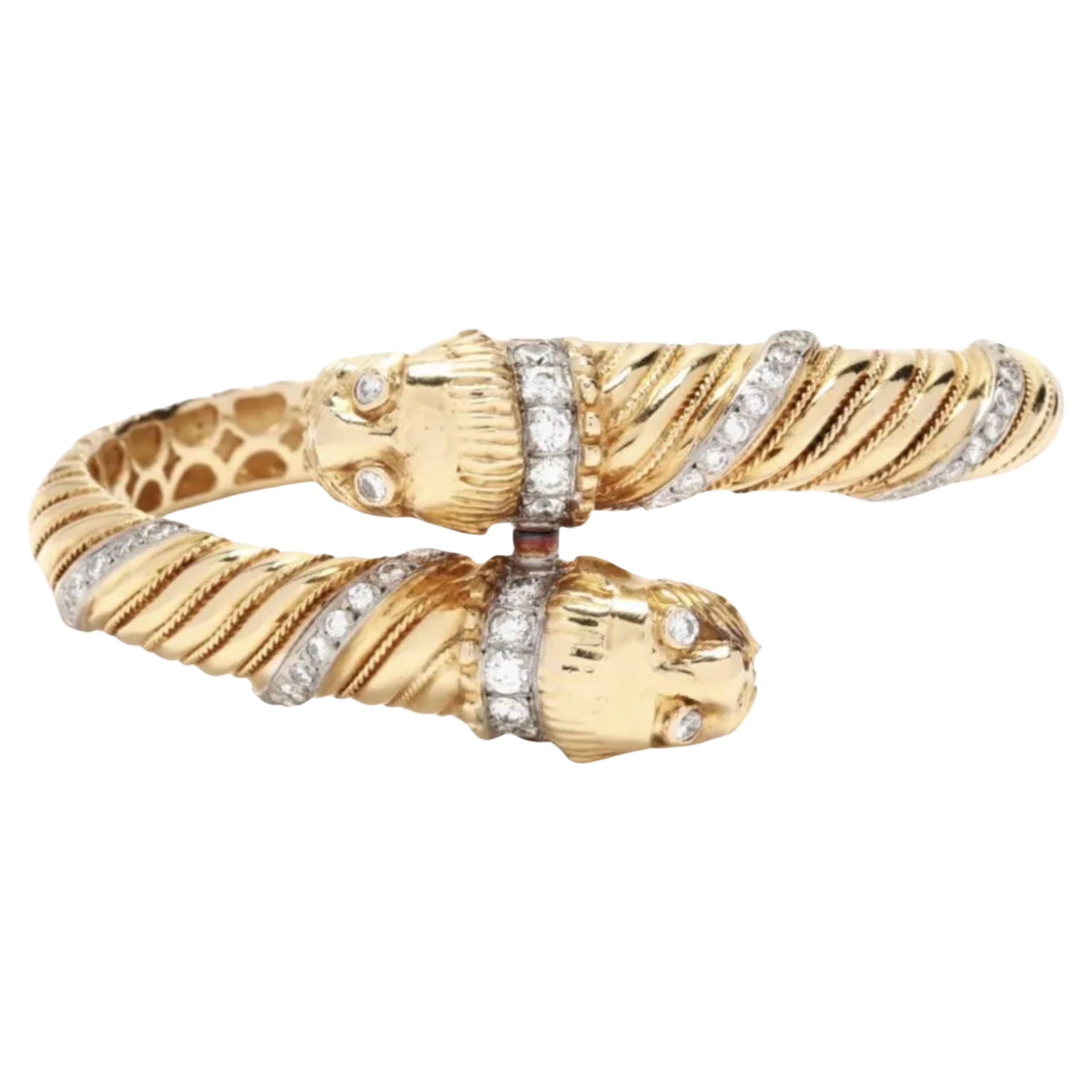 1.68 Ctw White Brilliant Diamond 18k Yellow Gold Chimera Panther Bangle Bracelet For Sale