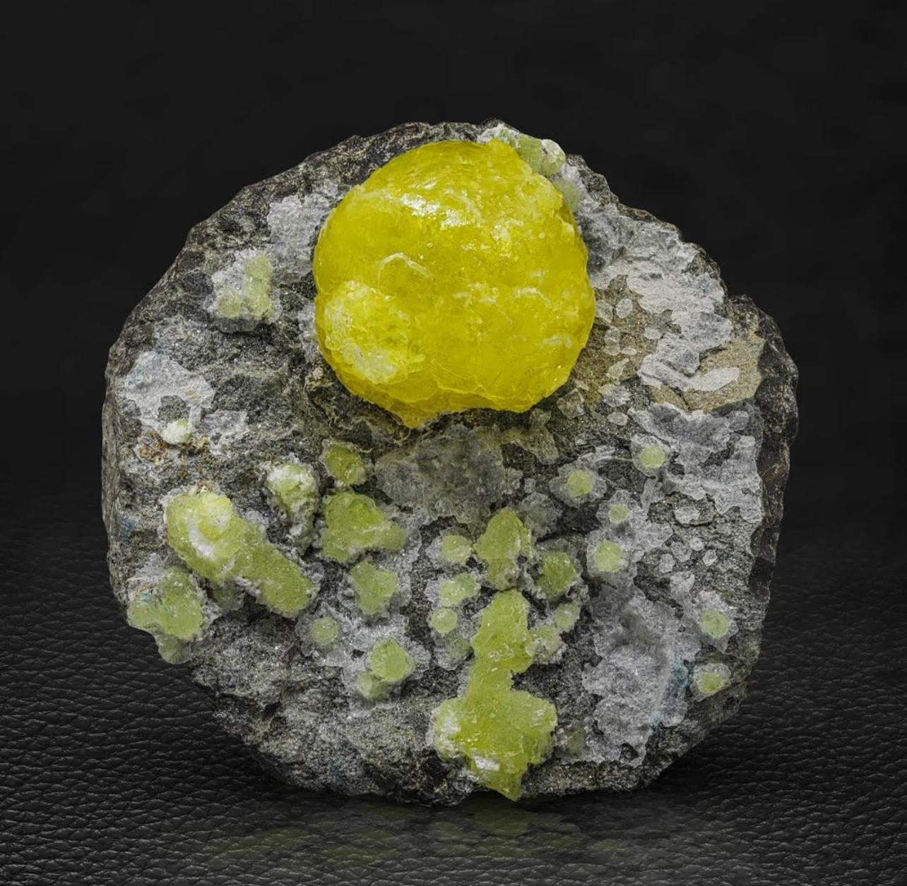 Pakistani 168 Grams Isolated Lemon Yellow Brucite Ball On Chromite Matrix From Pakistan For Sale