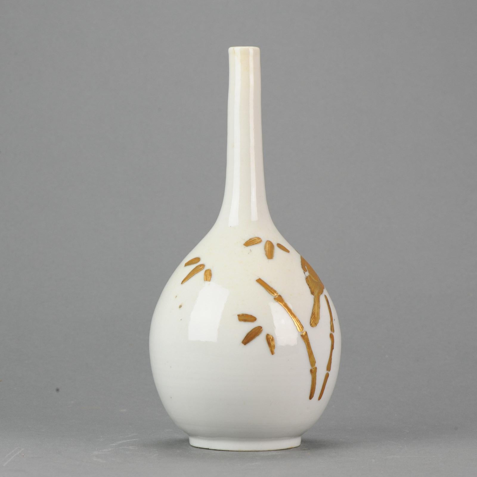 Chinese 1680-1720 Edo period Japanese Porcelain Gold Lacquer Vase Japan Bird Vase
