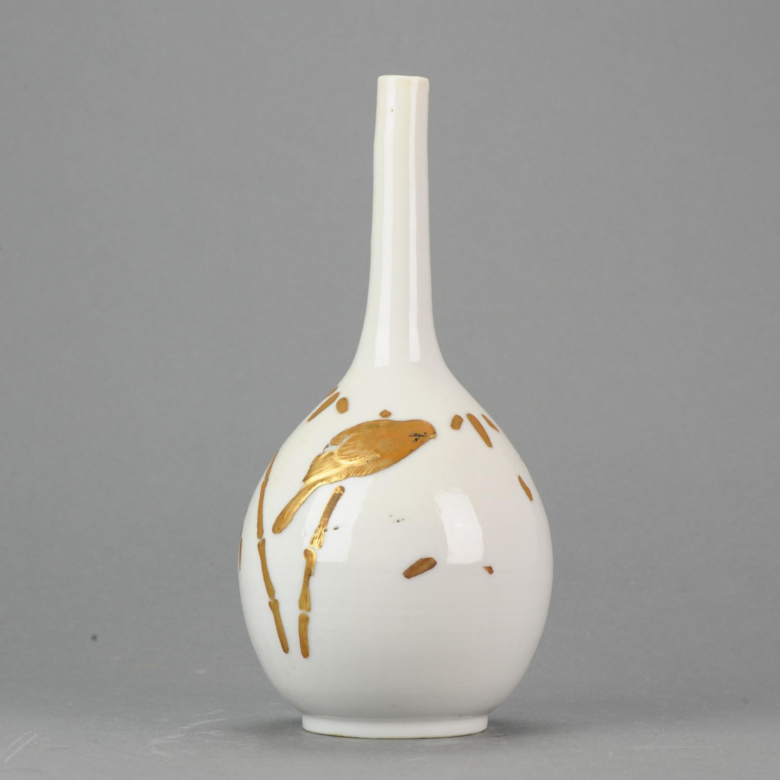 1680-1720 Edo period Japanese Porcelain Gold Lacquer Vase Japan Bird Vase In Good Condition In Amsterdam, Noord Holland