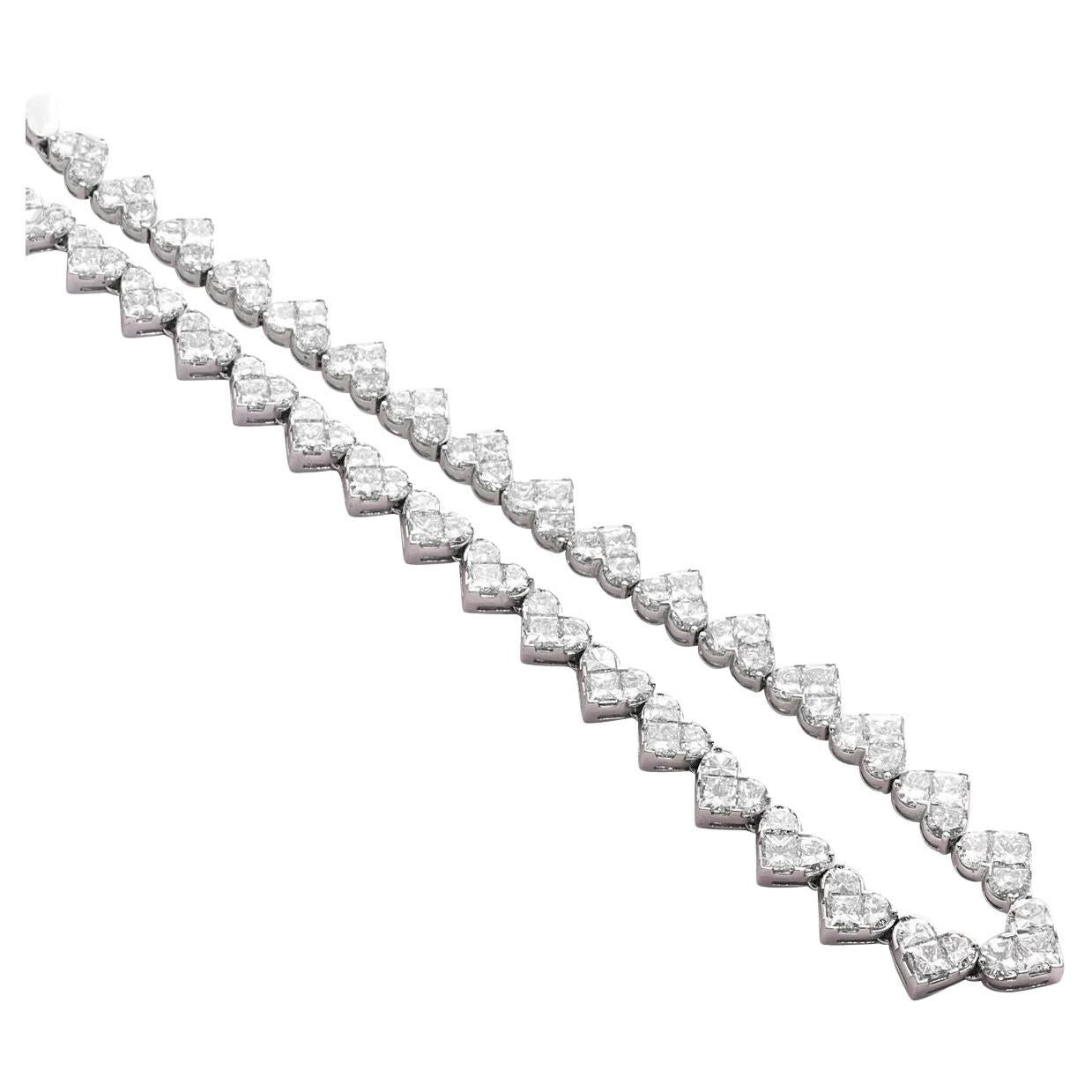16,80 Karat herzförmige Halskette aus 18 Karat Weißgold  (Moderne) im Angebot