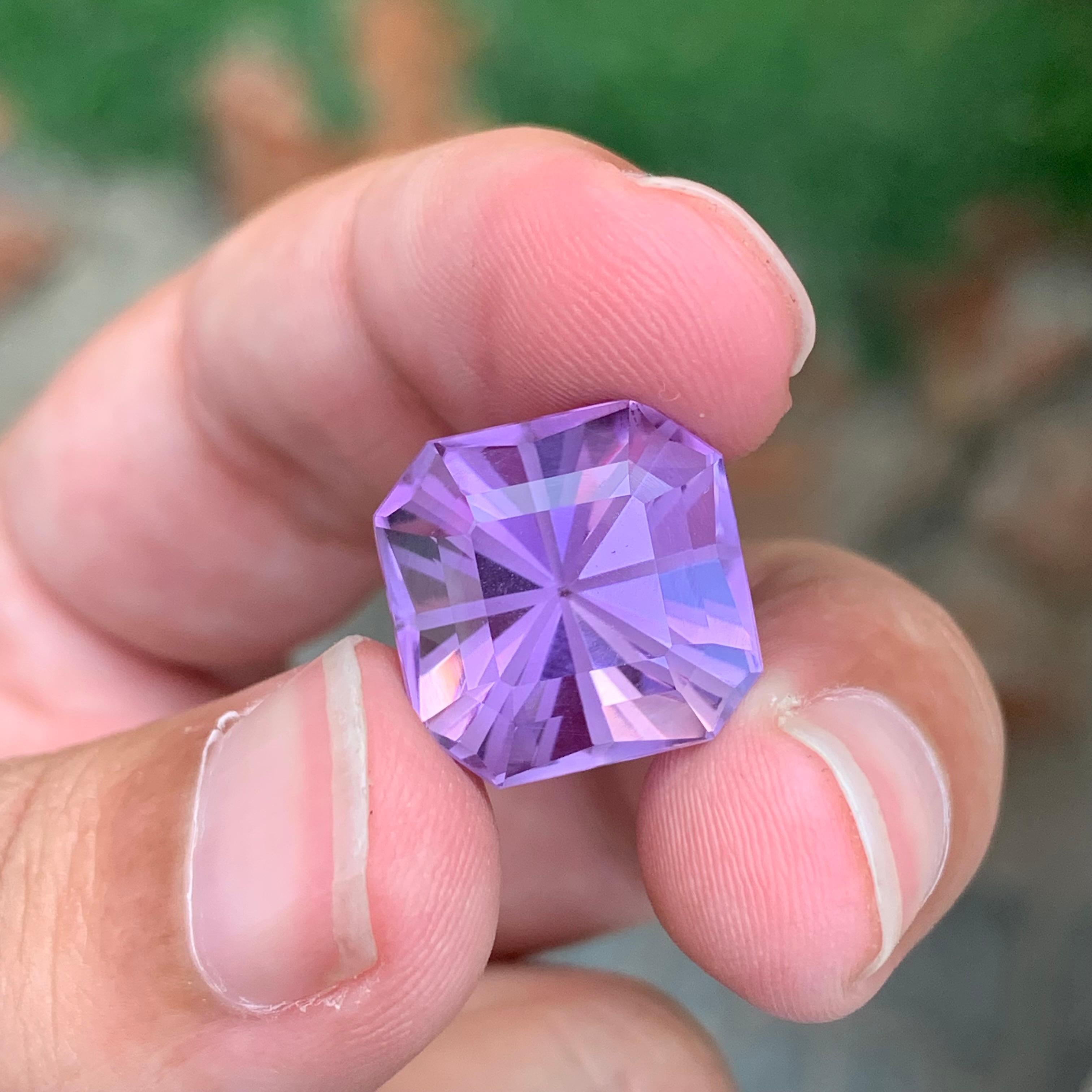 16,80 Karat Natürlicher loser Amethyst Quadratische Form Edelstein für Halskette im Zustand „Neu“ im Angebot in Peshawar, PK