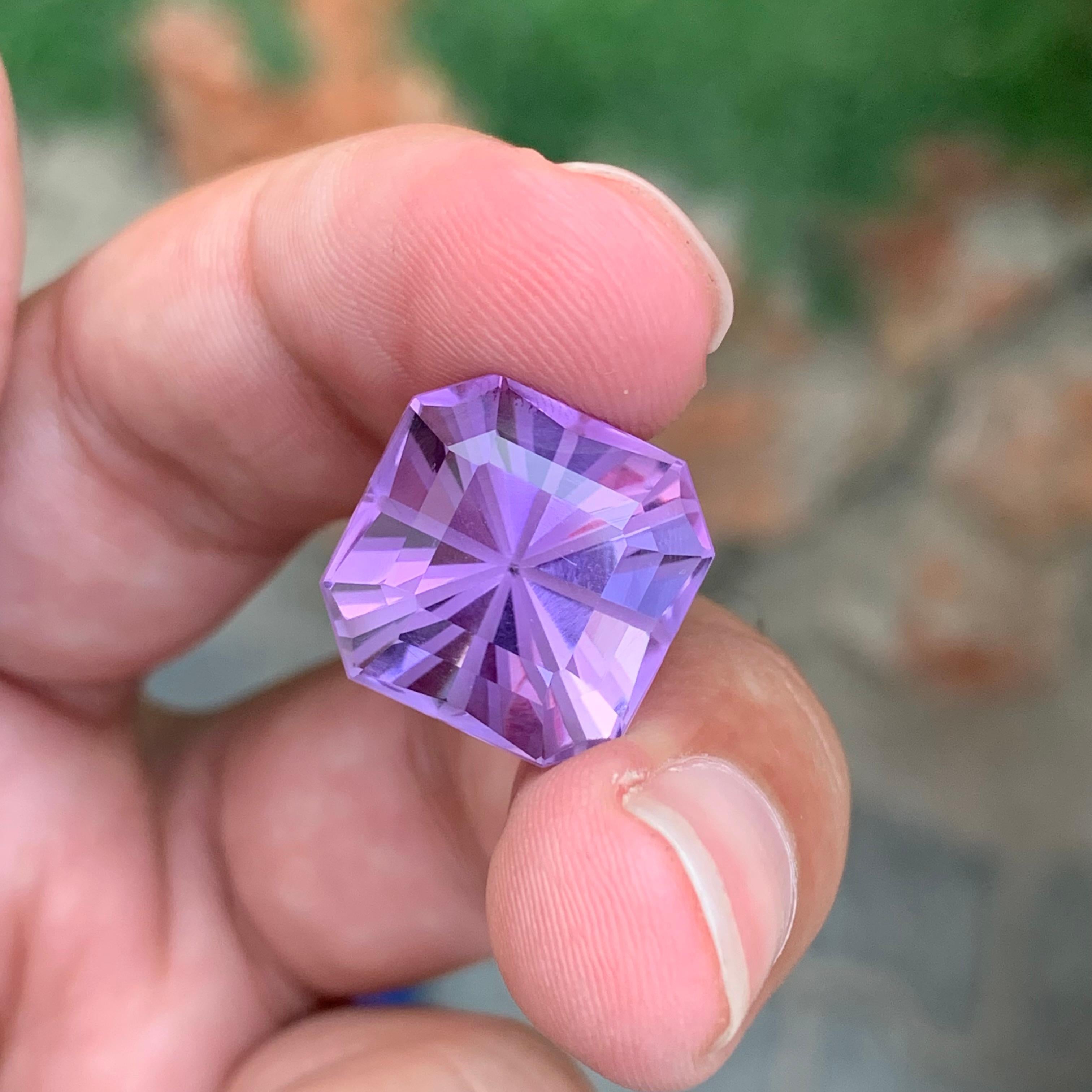 16,80 Karat Natürlicher loser Amethyst Quadratische Form Edelstein für Halskette für Damen oder Herren im Angebot