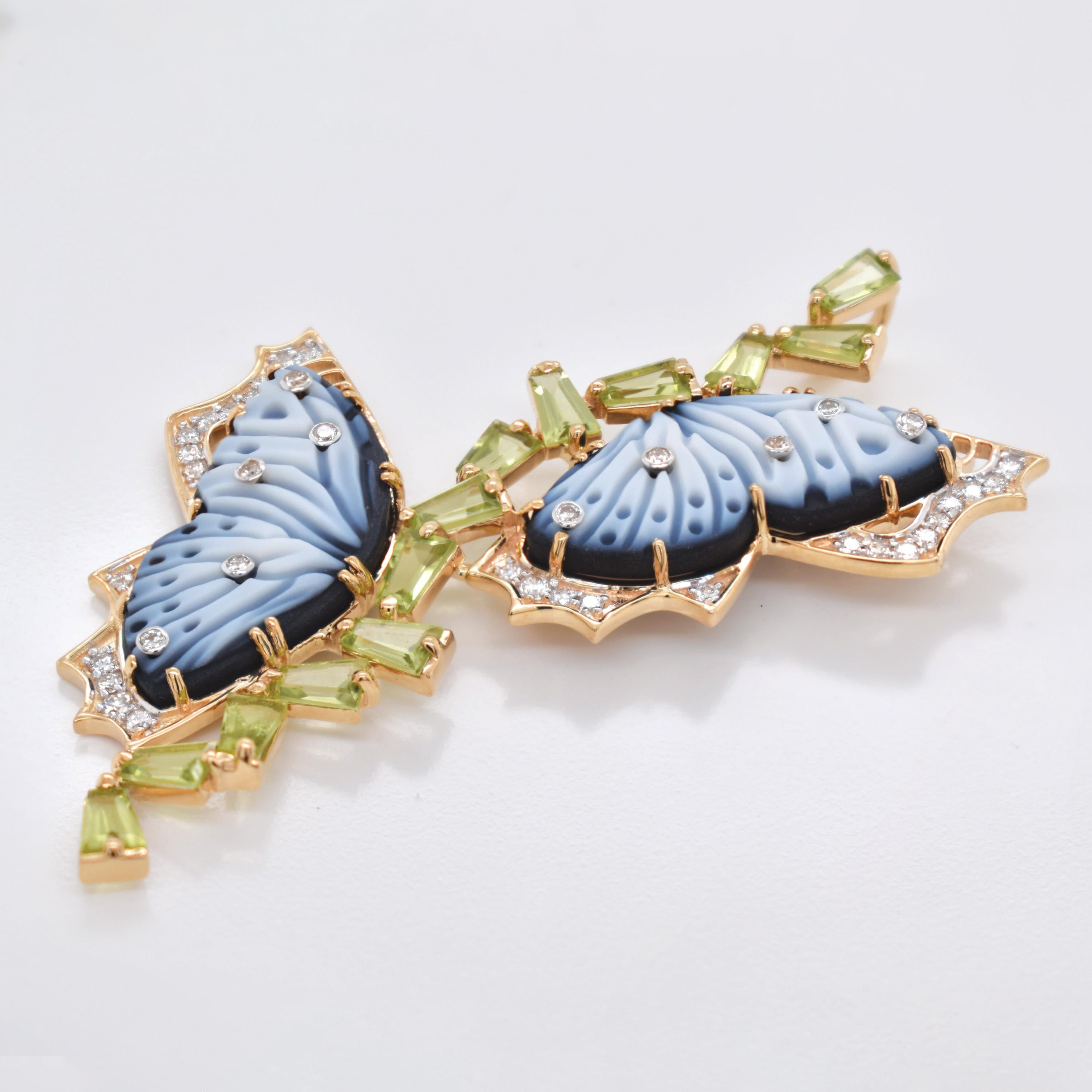 16,82 Karat Hand geschnitzt Achat Schmetterling Peridot Diamant Schmetterling Gold Anhänger im Angebot 1
