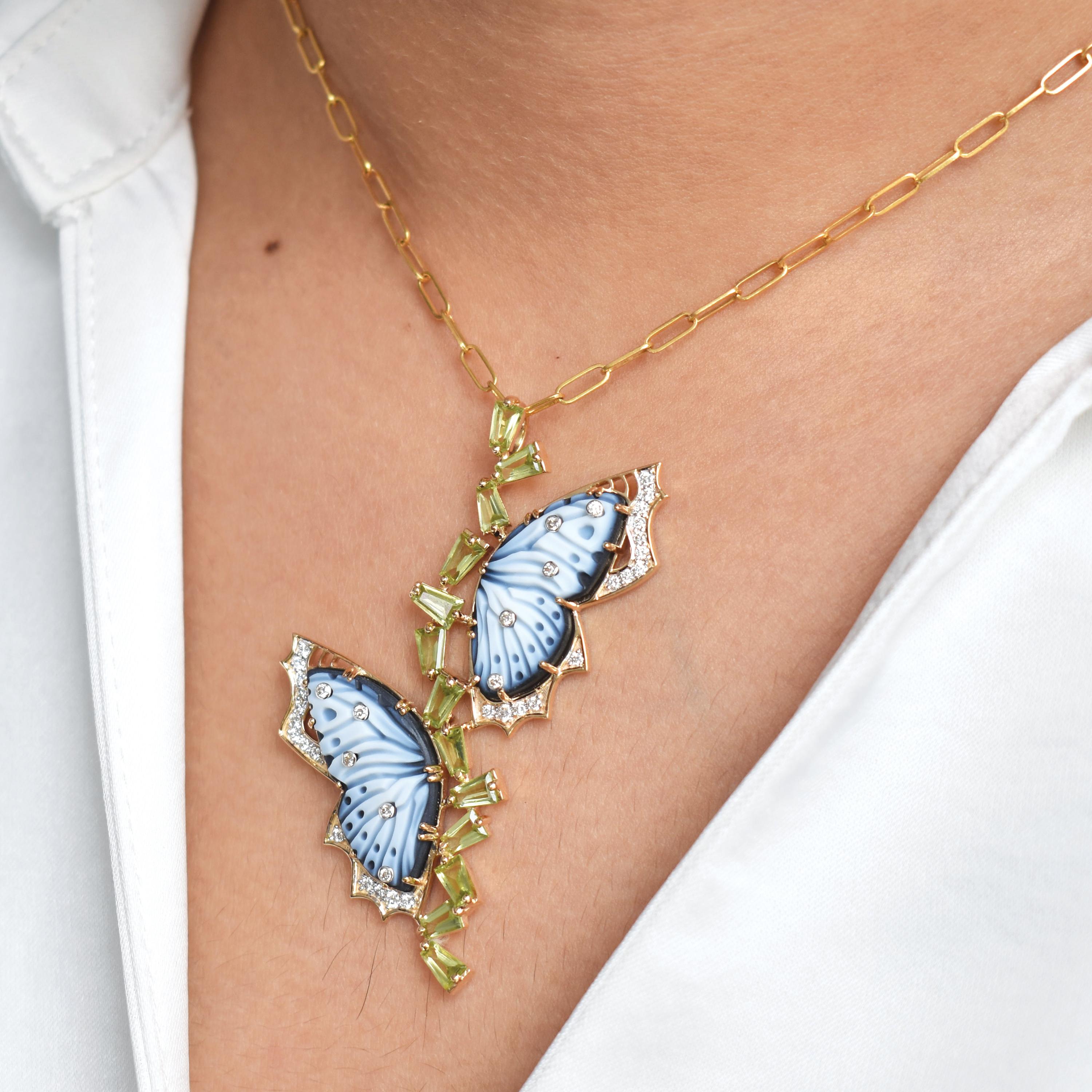 16,82 Karat Hand geschnitzt Achat Schmetterling Peridot Diamant Schmetterling Gold Anhänger im Angebot 2