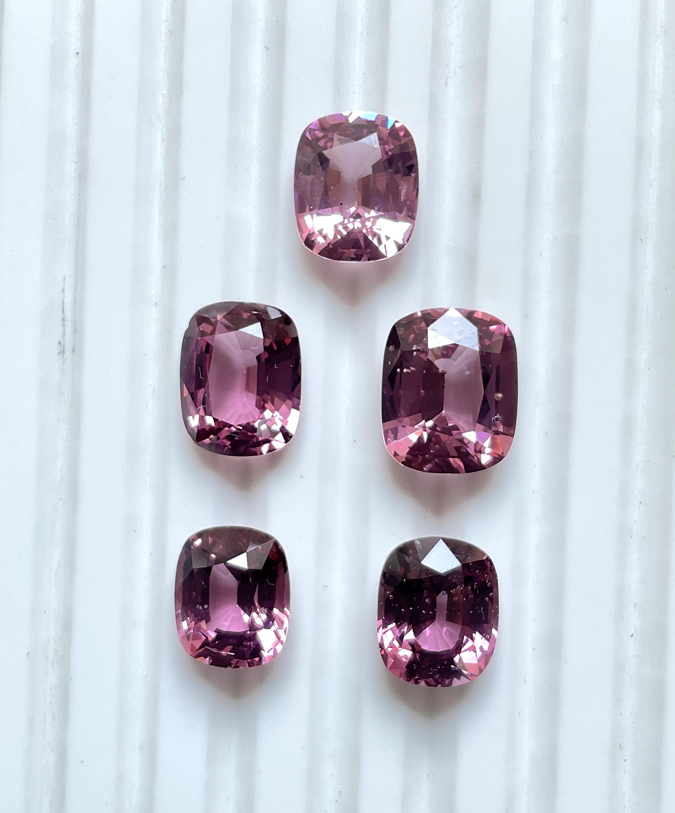 16.82 Carats Burma Spinel Natural Cushion Cut stone For Fine Jewelry Natural Gem in vendita 3