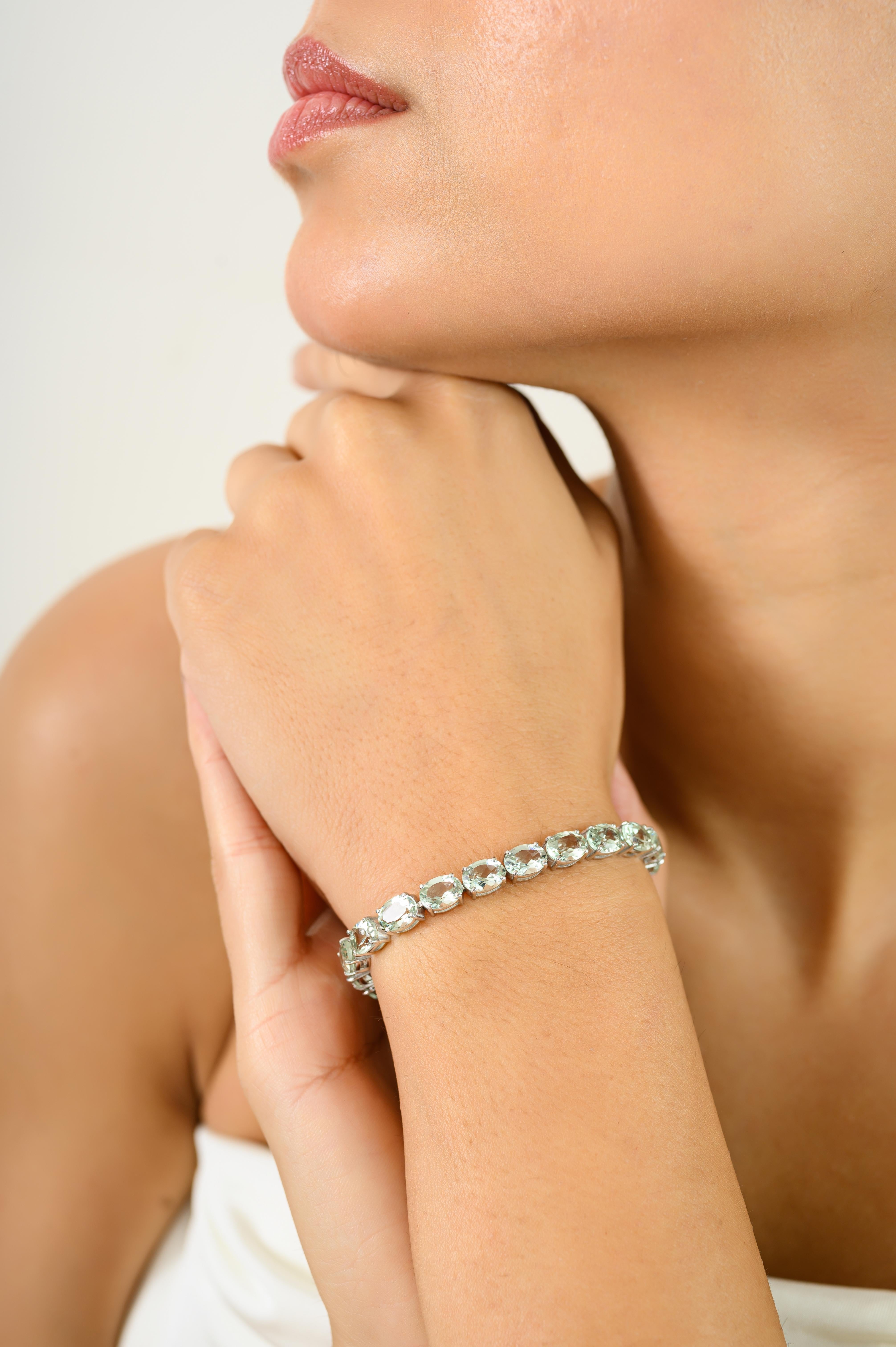 Oval Cut 16.83 Ct Elegant Mint Green Amethyst Tennis Bracelet in 925 Silver Luxury Design For Sale