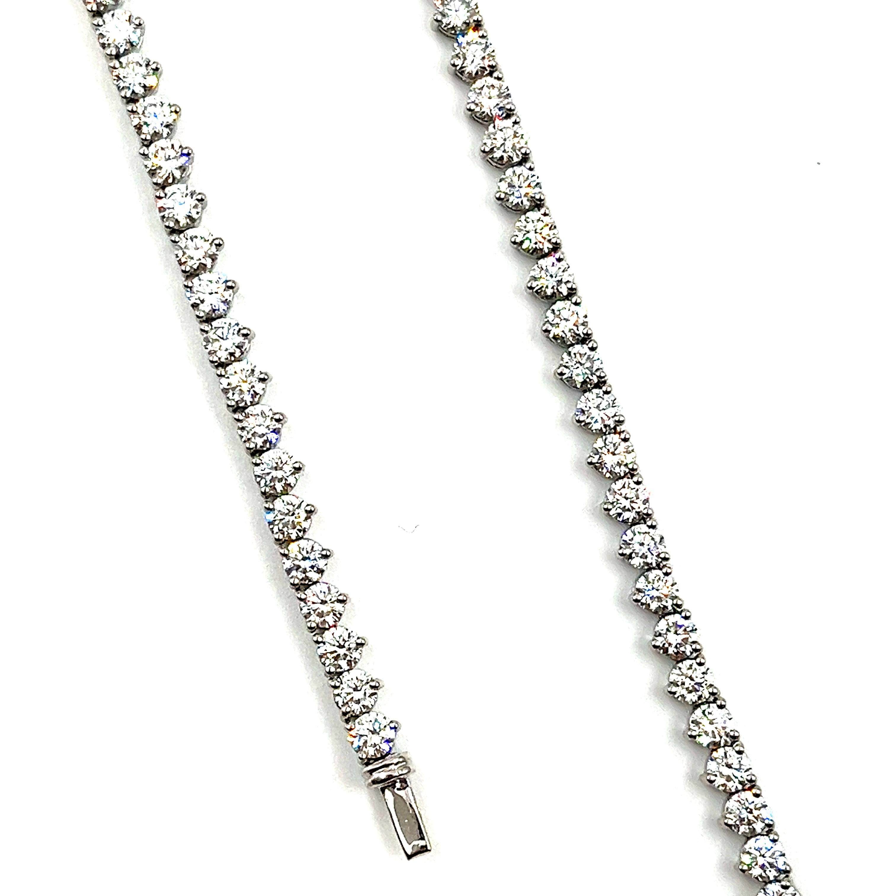 Round Cut 16.85 ct Diamond Tennis Necklace