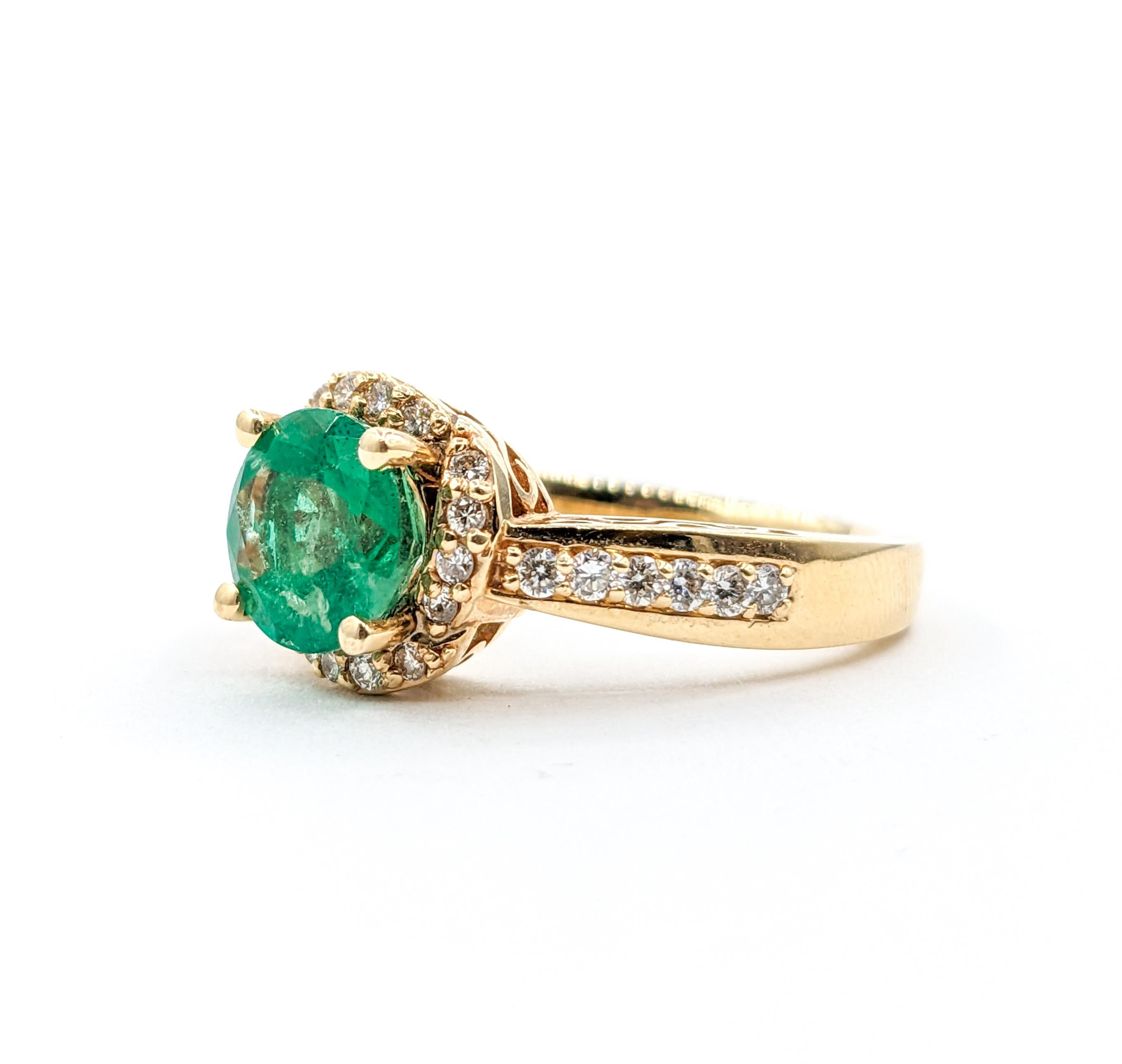1.68ct Emerald & Diamond Ring In Yellow Gold For Sale 4