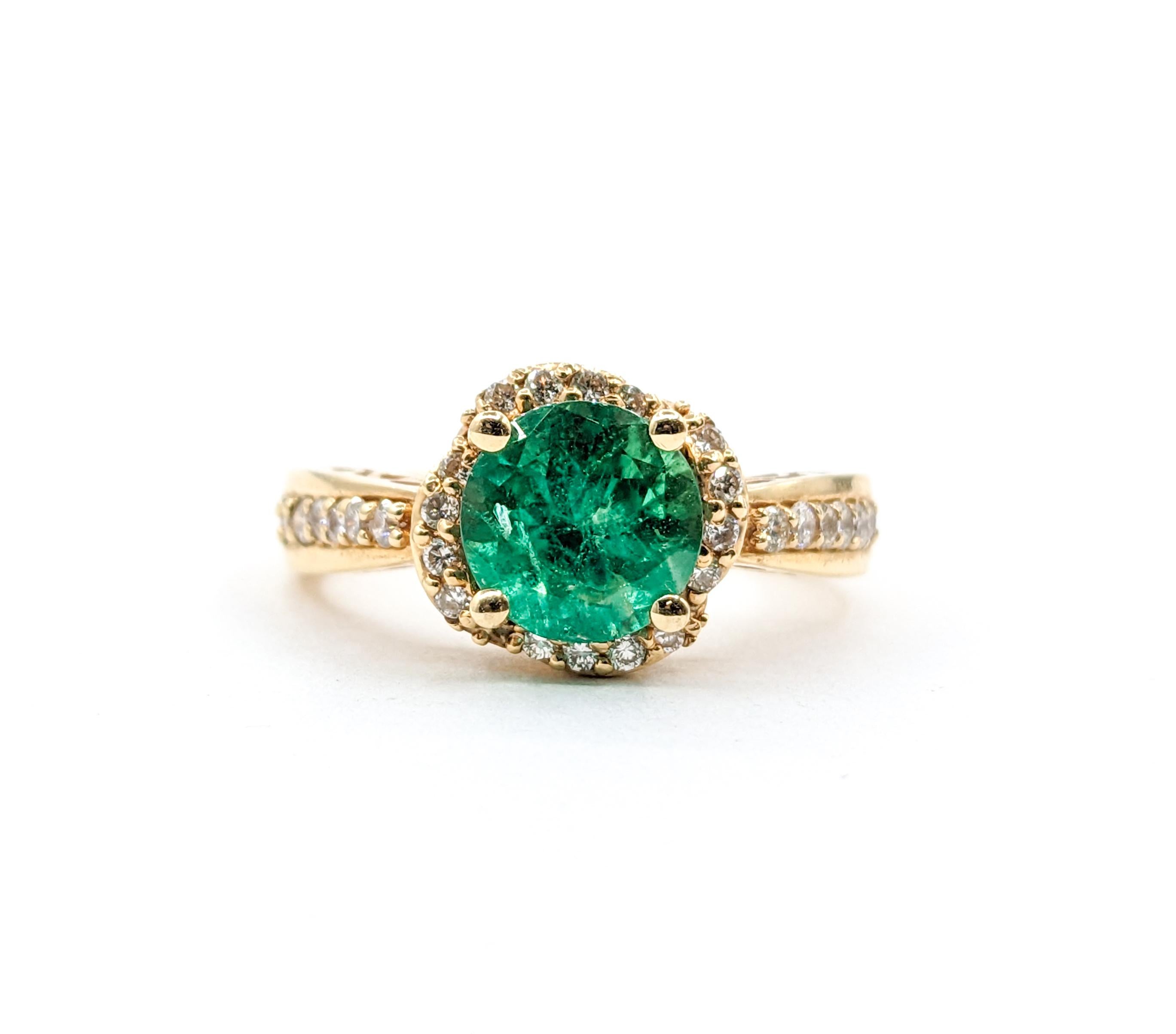 1.68ct Emerald & Diamond Ring In Yellow Gold For Sale 5