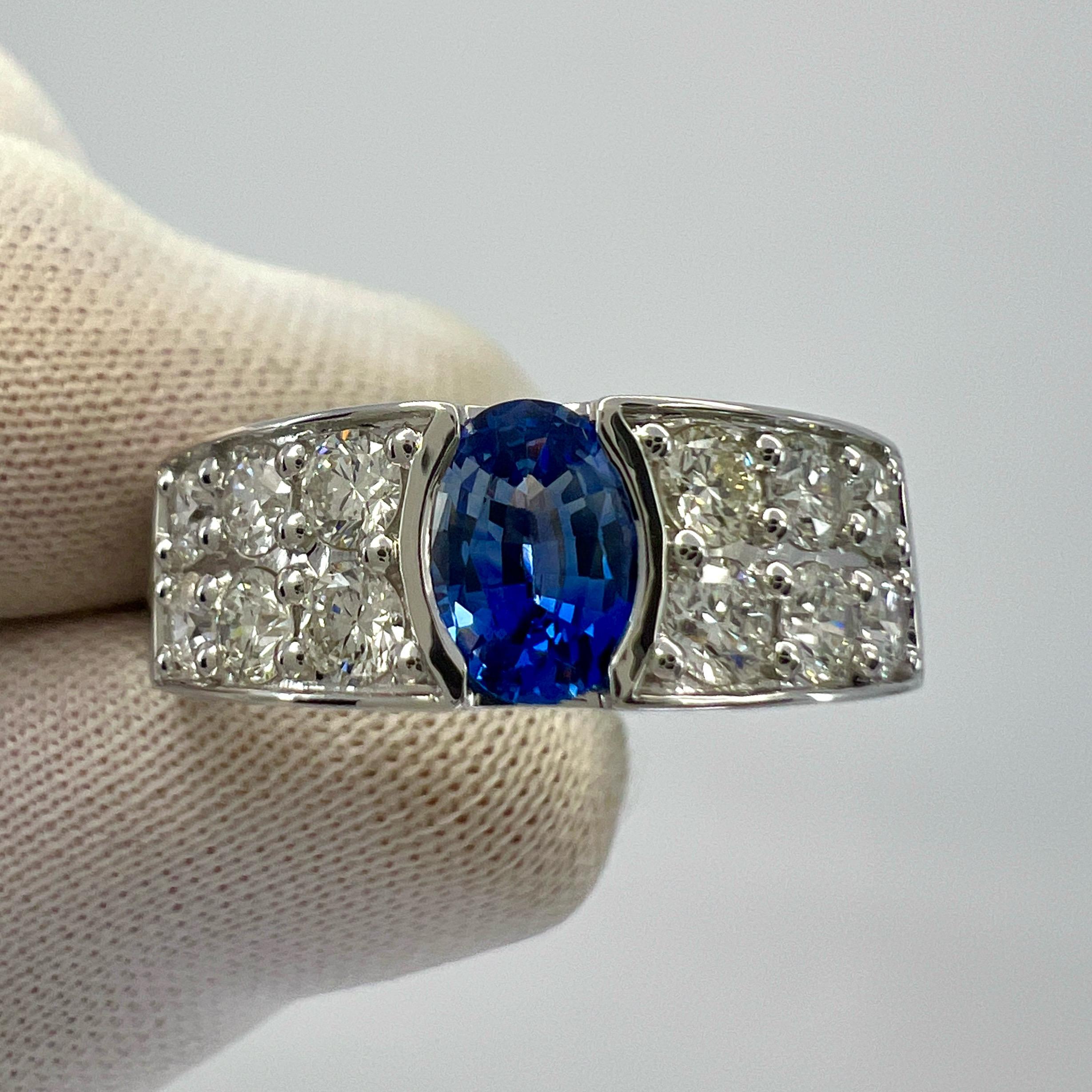 1.68ct Fine Cornflower Blue Ceylon Sapphire Diamond 18k White Gold Signet Ring In New Condition For Sale In Birmingham, GB