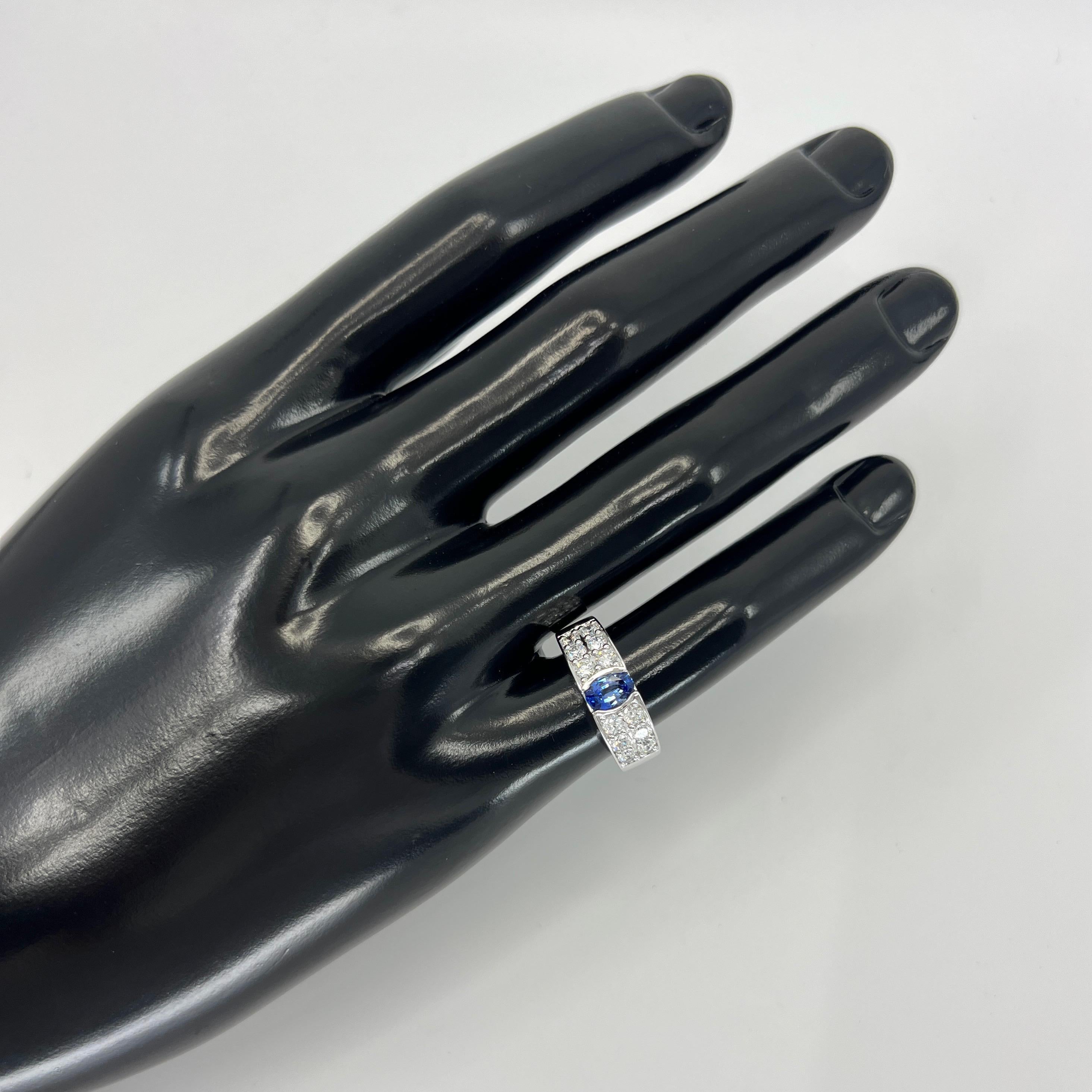 1.68ct Fine Cornflower Blue Ceylon Sapphire Diamond 18k White Gold Signet Ring For Sale 3