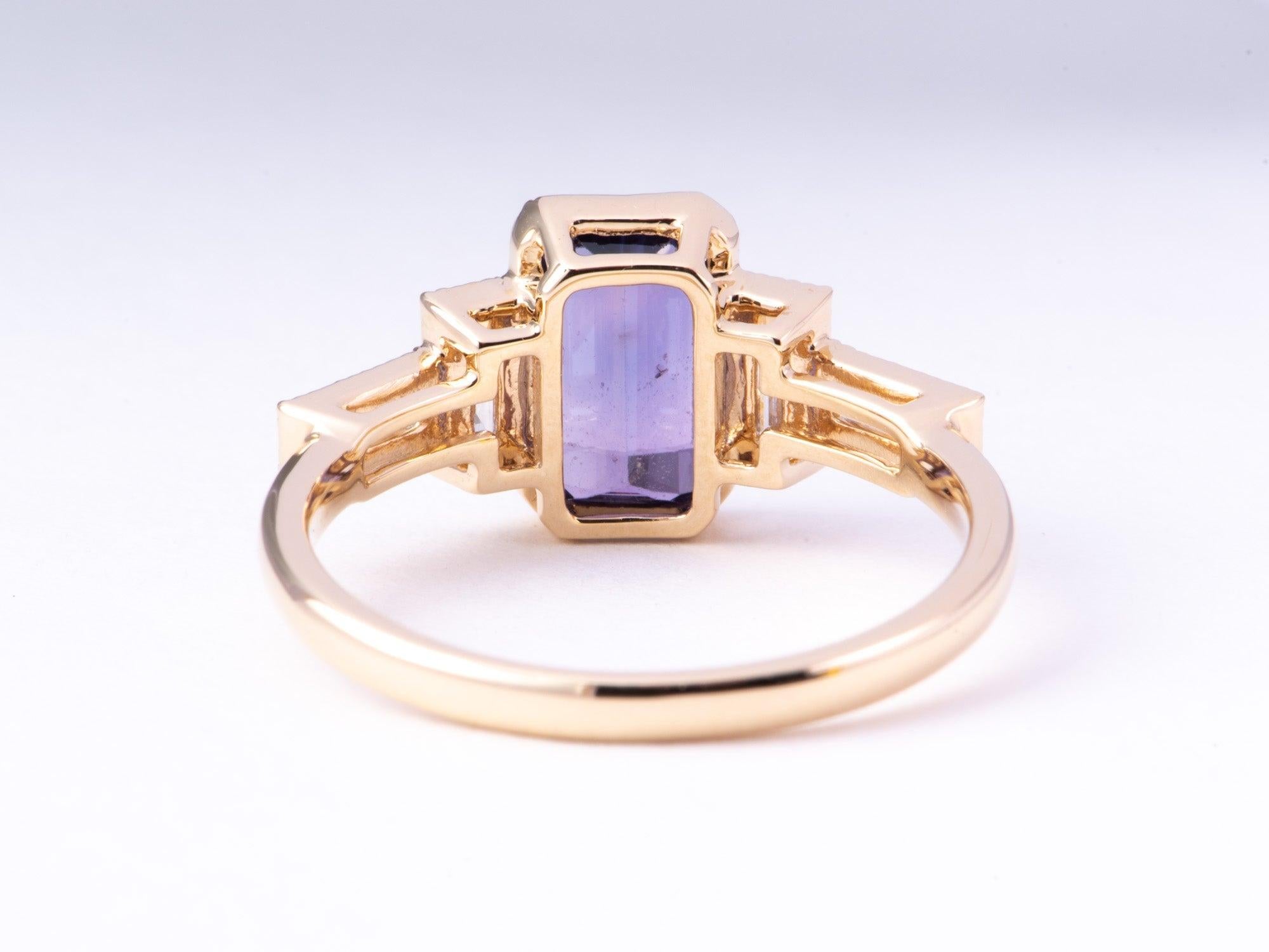 Baguette Cut 1.68ct Pinkish Purple Bi-Color Natural Sapphire with Baguette Diamond Sides For Sale