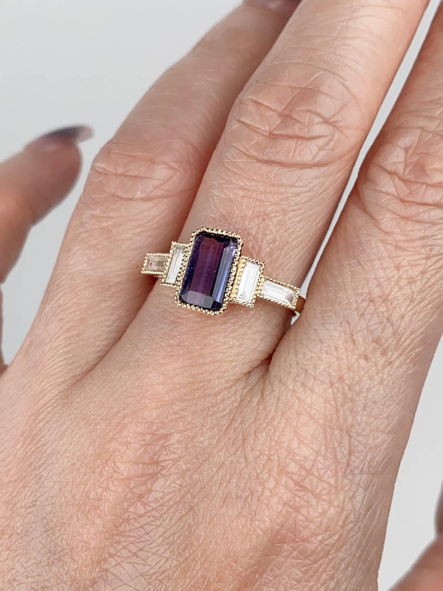 1.68ct Pinkish Purple Bi-Color Natural Sapphire with Baguette Diamond Sides In New Condition For Sale In Osprey, FL
