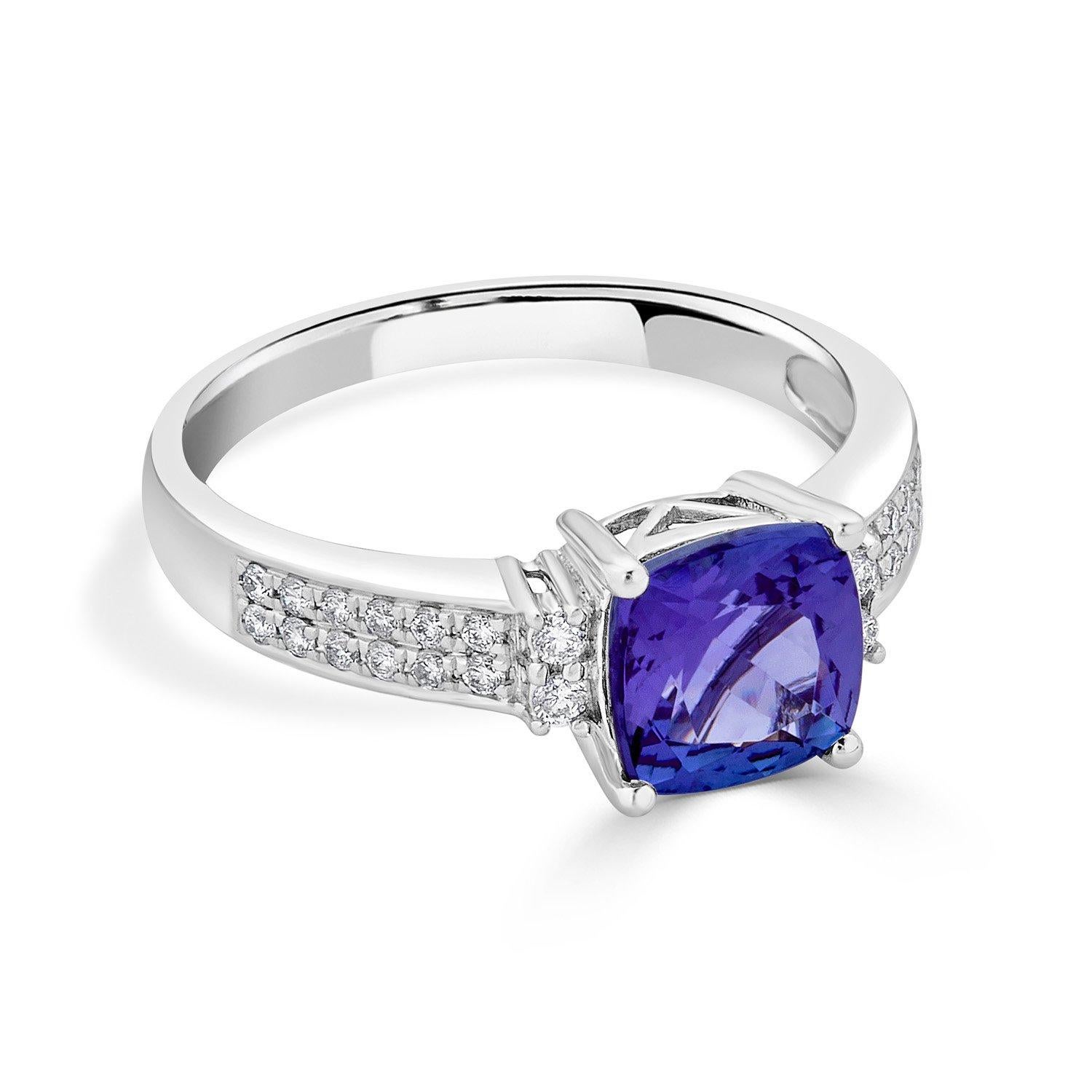1.68Ct Tanzanite Ring with 0.19Tct Diamonds Set in 14K White Gold In New Condition For Sale In New York, NY