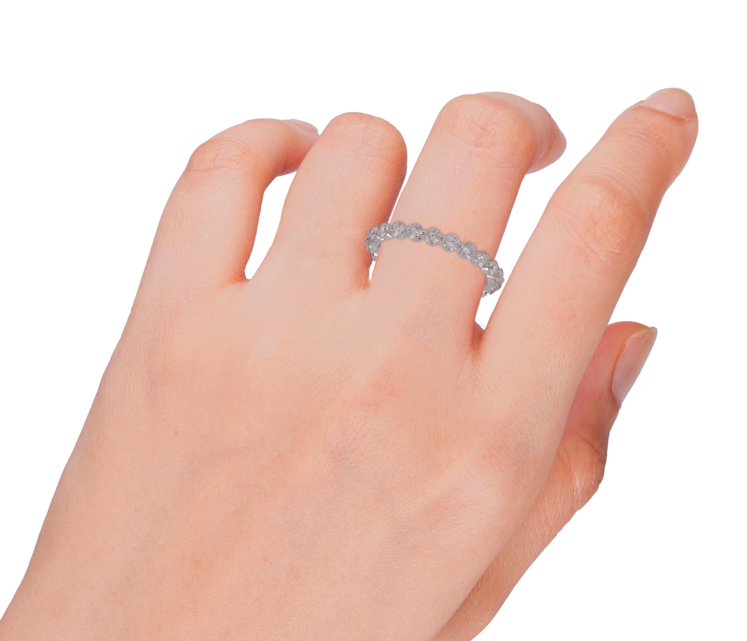 Contemporary 1.69 Carat Clear Diamond Band Ring in 18k White Gold For Sale