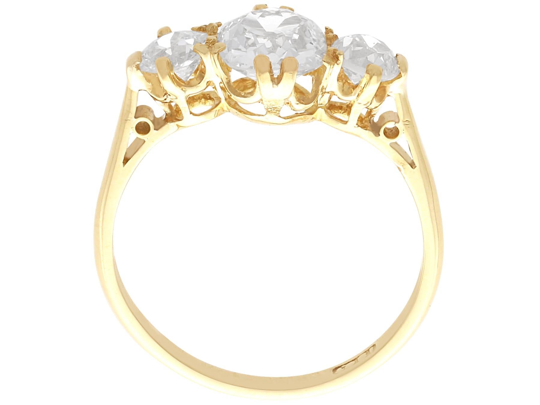 da uomo o donna Anello a trilogia con diamante da 1,69 carati e oro giallo 18k - Antico Circa 1905 in vendita