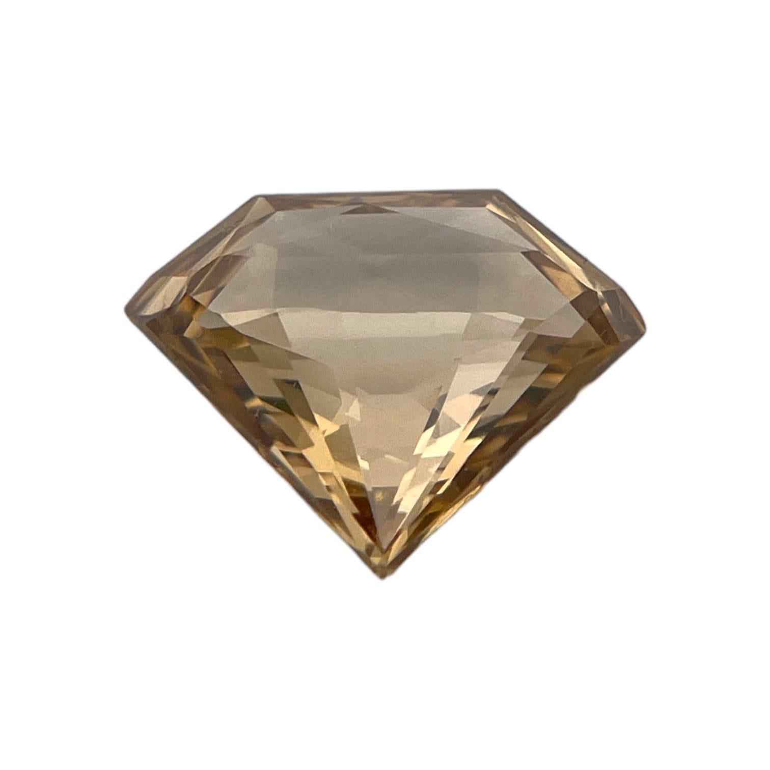 Taille écusson Diamant naturel jaune brunâtre intense de 1,69 carat en vente
