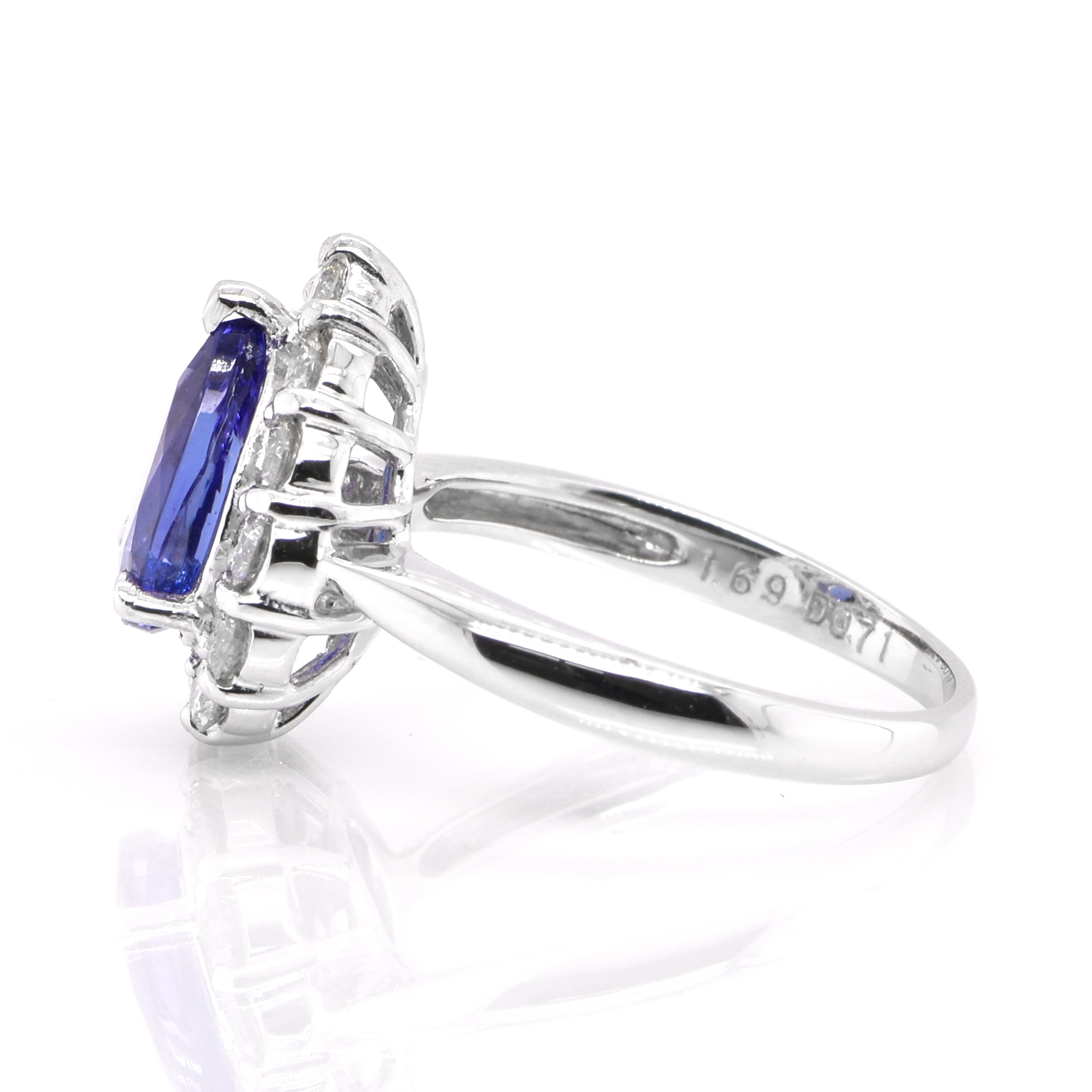 1.69 Carat Natural Pear Cut AAA+ Tanzanite and Diamond Ring Set in Platinum In New Condition For Sale In Tokyo, JP