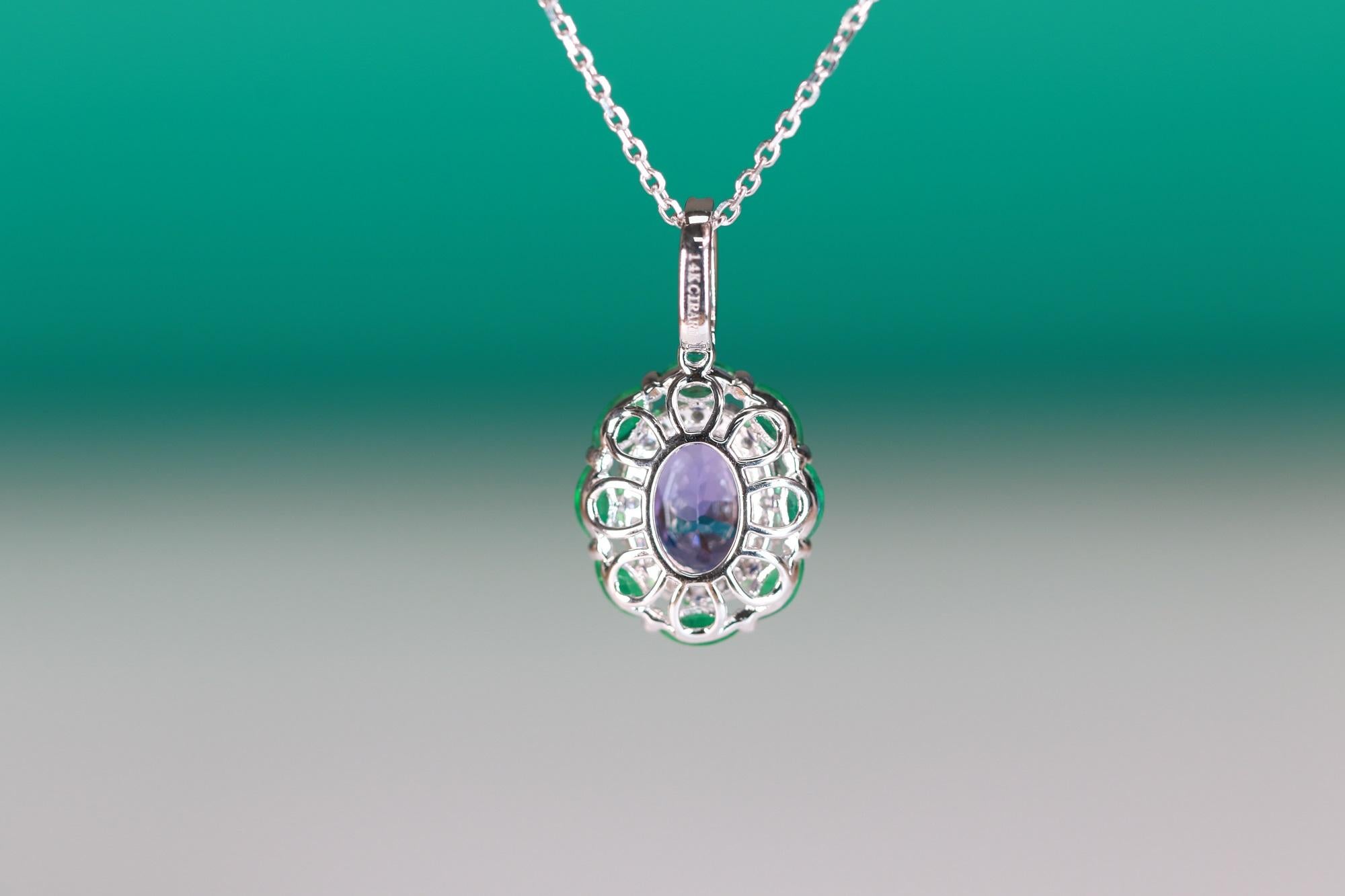 Ciondolo in oro bianco 14K con smeraldo rotondo e diamante rotondo da 1,69 carati e tanzanite ovale In condizioni Nuovo in vendita a New York, NY
