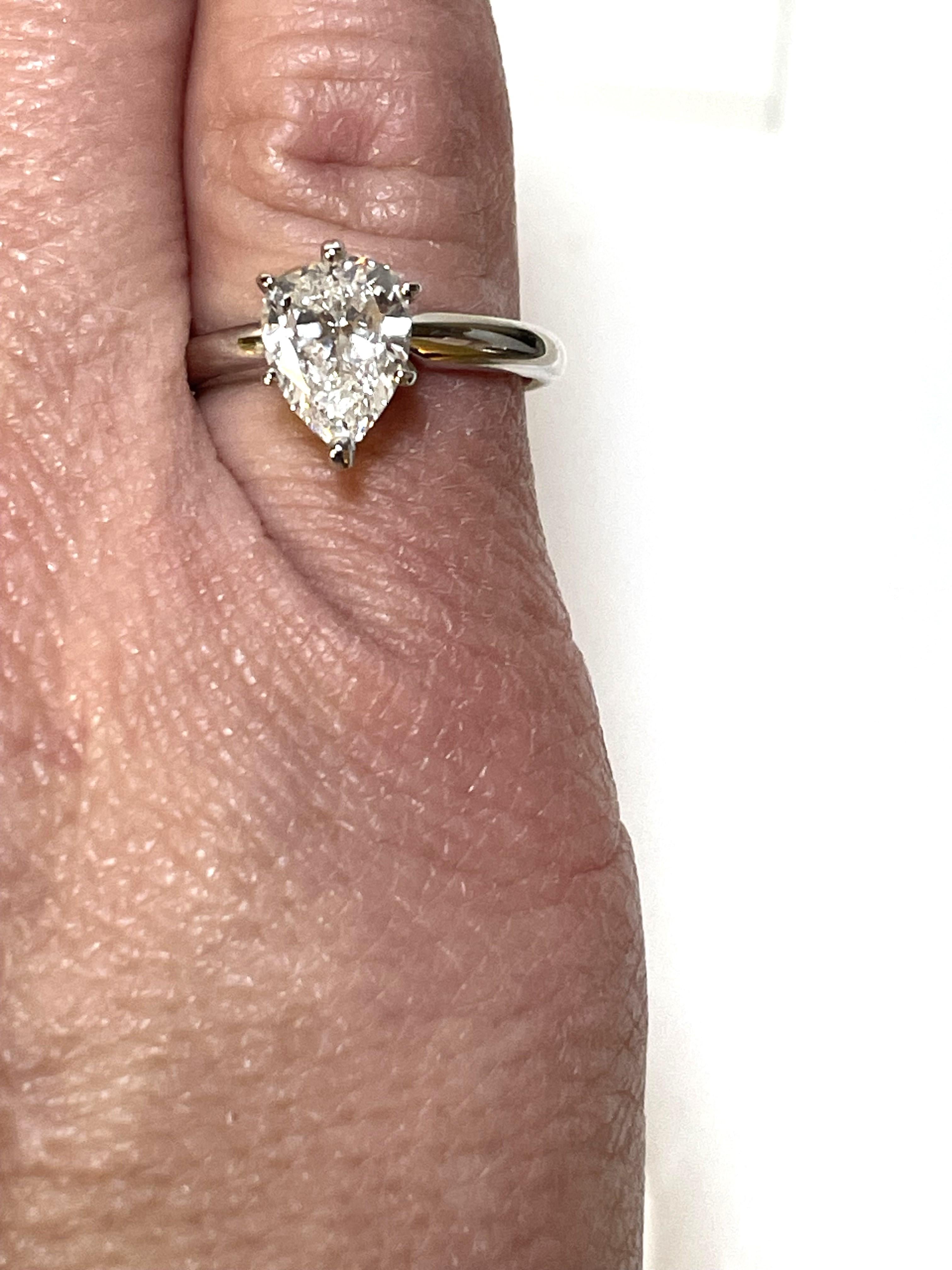 1.69 Carat Pear Shape Diamond Ring In Excellent Condition For Sale In Cincinnati, OH