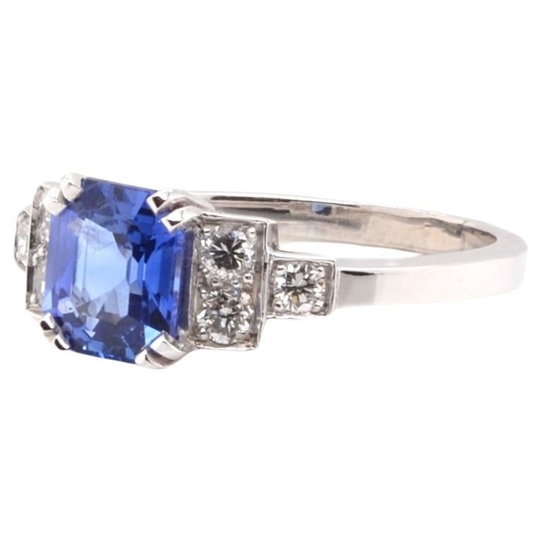 Bague saphir de Ceylan 1,69 carats avec diamants en platine