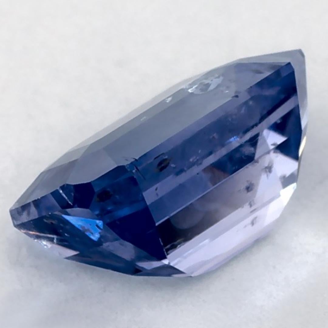 Pierre précieuse taille octogonale saphir bleu 1.69 carat en vente 2