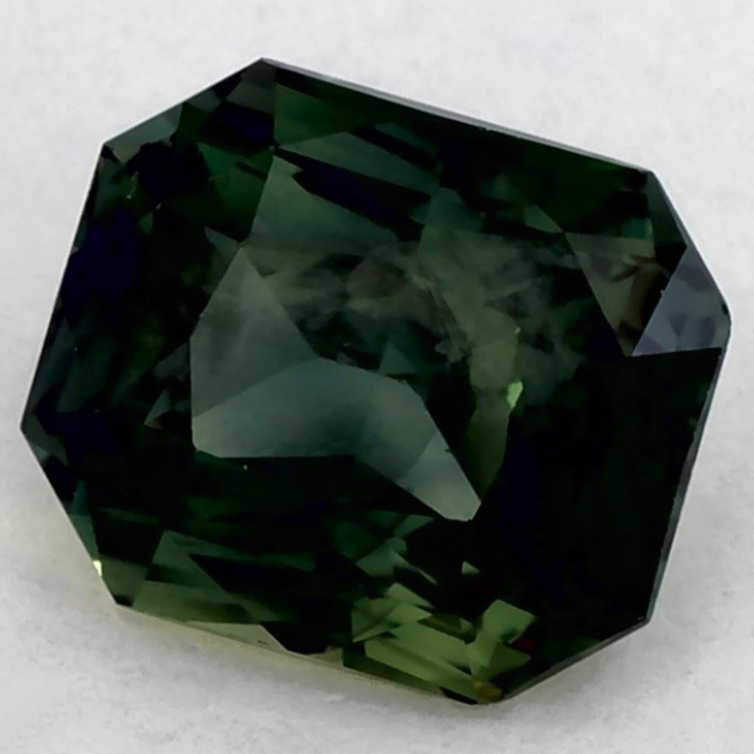 1.69 Ct Green Sapphire Octagon Cut Loose Gemstone (Achteckschliff) im Angebot