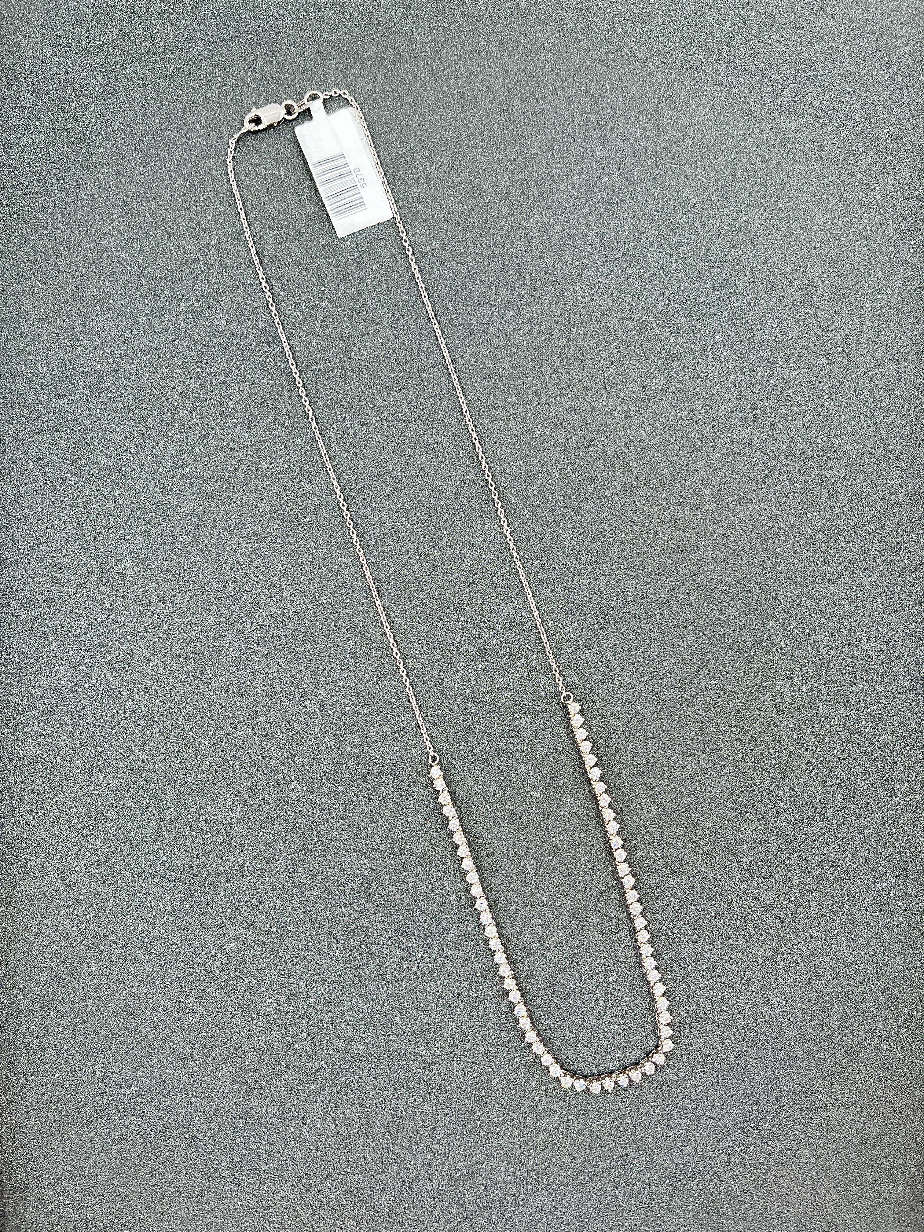 1.69 ct Half Way Diamond Tennis Necklace In New Condition For Sale In Chicago, IL