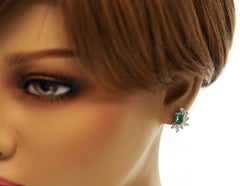 1.69 CT Esmeralda Colombiana Natural 1.00 CT Diamantes Pendientes de Oro Blanco de 14K