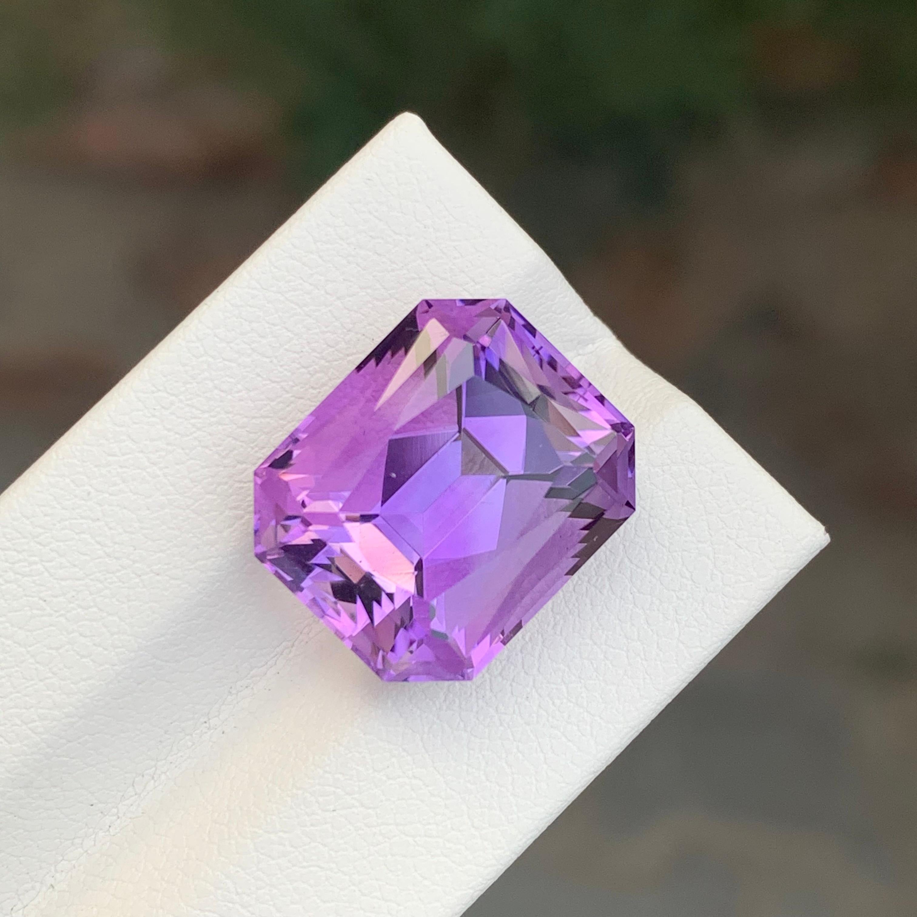 Arts and Crafts 16.90 Carat Natural Loose Amethyst Octagon Shape Gemstone (Améthyste en vrac en forme d'octogone) en vente