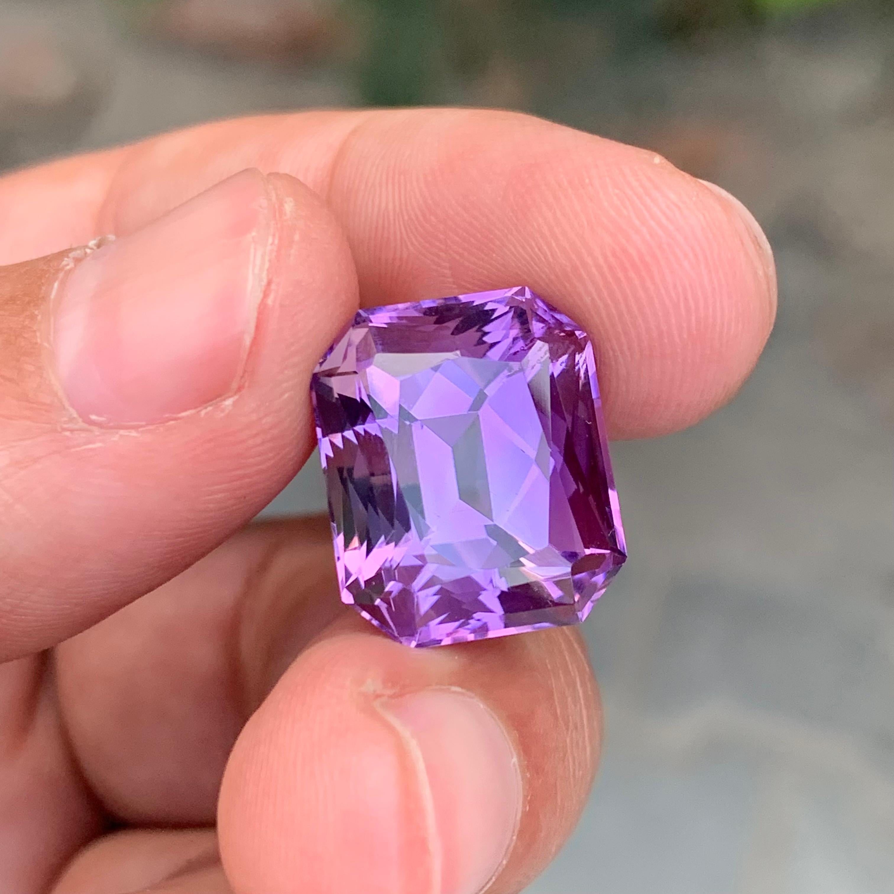 16.90 Carat Natural Loose Amethyst Octagon Shape Gemstone (Améthyste en vrac en forme d'octogone) en vente 2