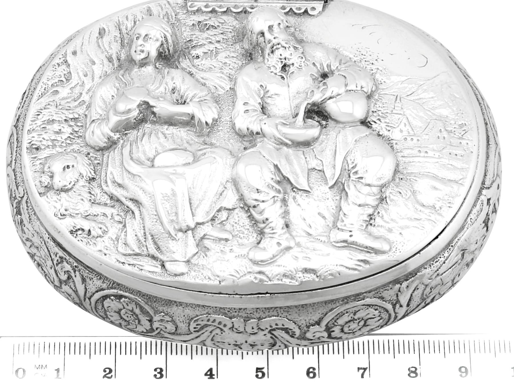 1690s Dutch Silver Tobacco Box For Sale 6