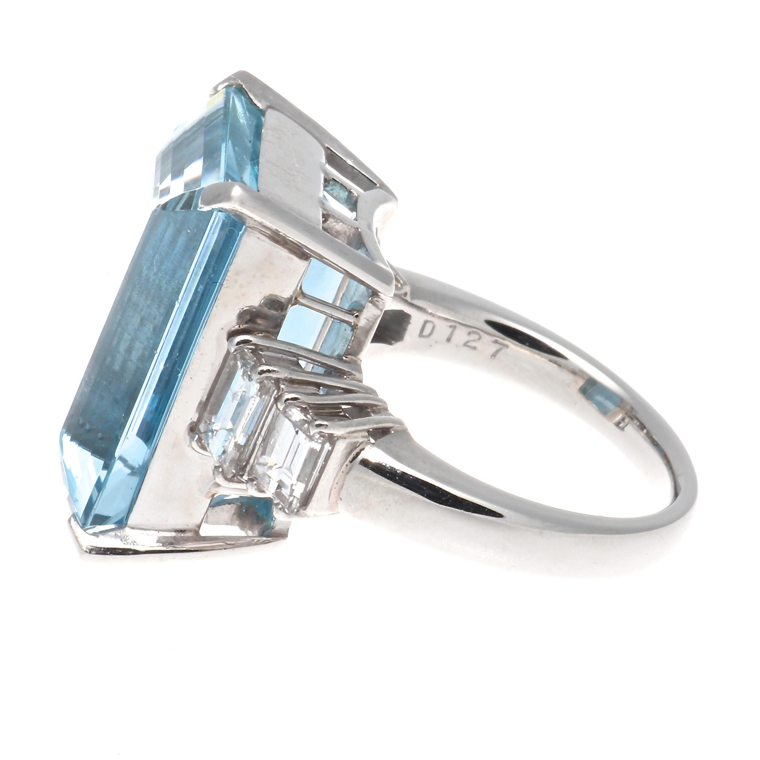 Harnessing the naturally soothing spirit of the beautiful ocean, Aquamarine captures the vibrant healing powers of the ancient, life-giving waters of the Earth. Known in ancient folklore as the treasure of mermaids, the Aquamarine helps to reconnect