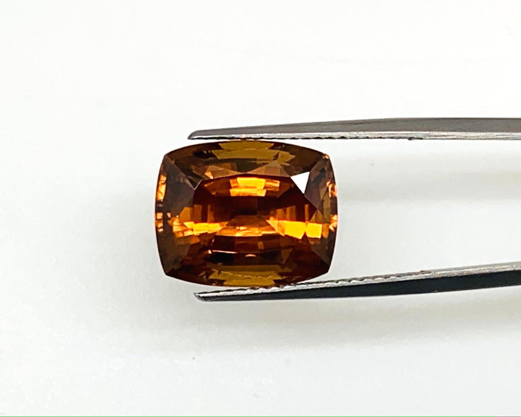 16.93 Carat Orange Zircon Cushion, Unset Loose Gemstone In New Condition For Sale In Los Angeles, CA