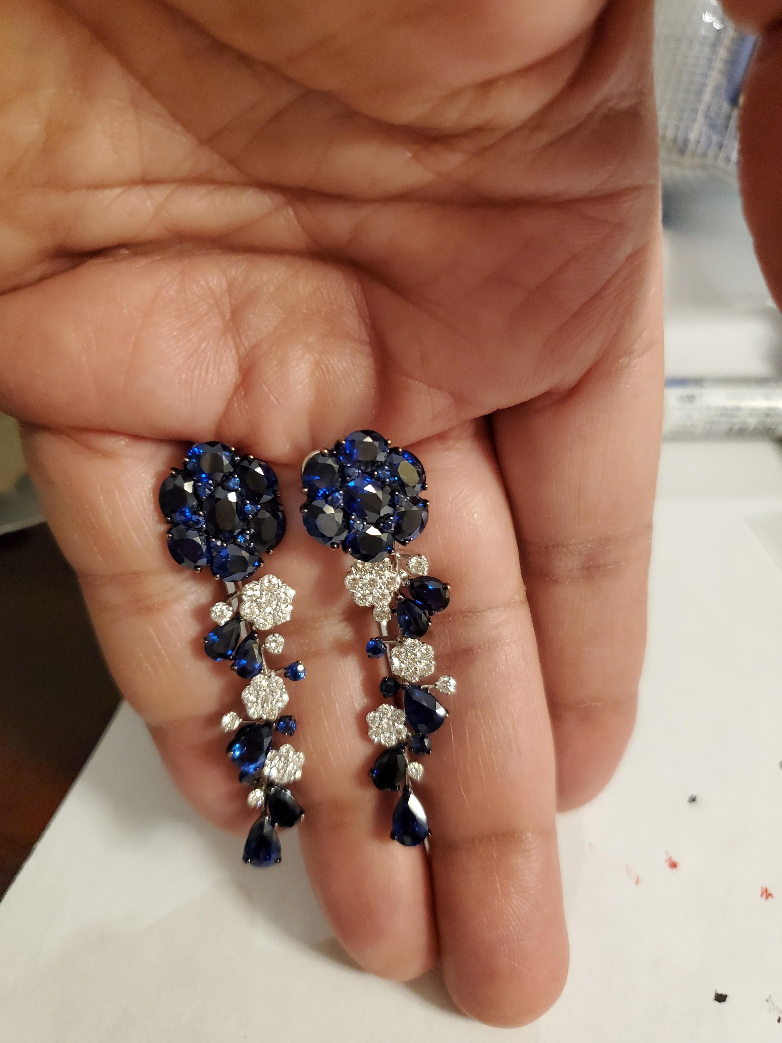 Women's or Men's 16.93 Carat Natural Royal Blue Sapphire and White Diamond Cascade Gold Earrings
