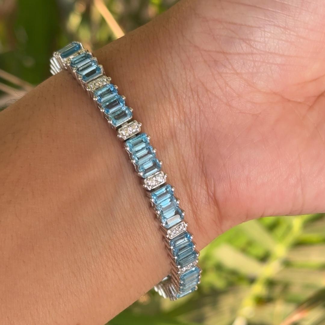 16,95 Carati Topazio Blu Dichiarazione Bracciale Tennis in Argento per Regalo di Fidanzamento in vendita 4