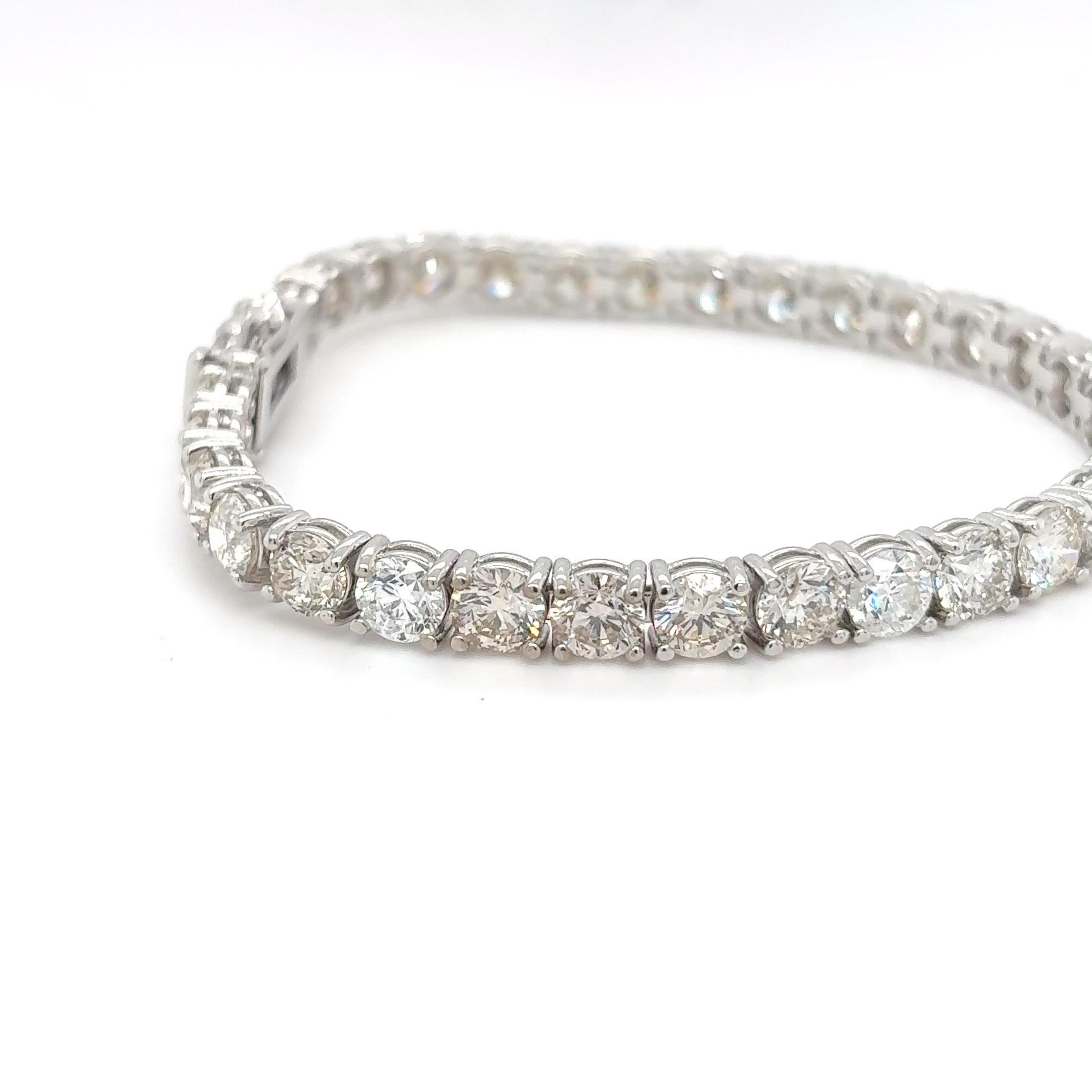 16,95 Karat Brillantschliff Diamant Weißgold Tennisarmband im Angebot 7