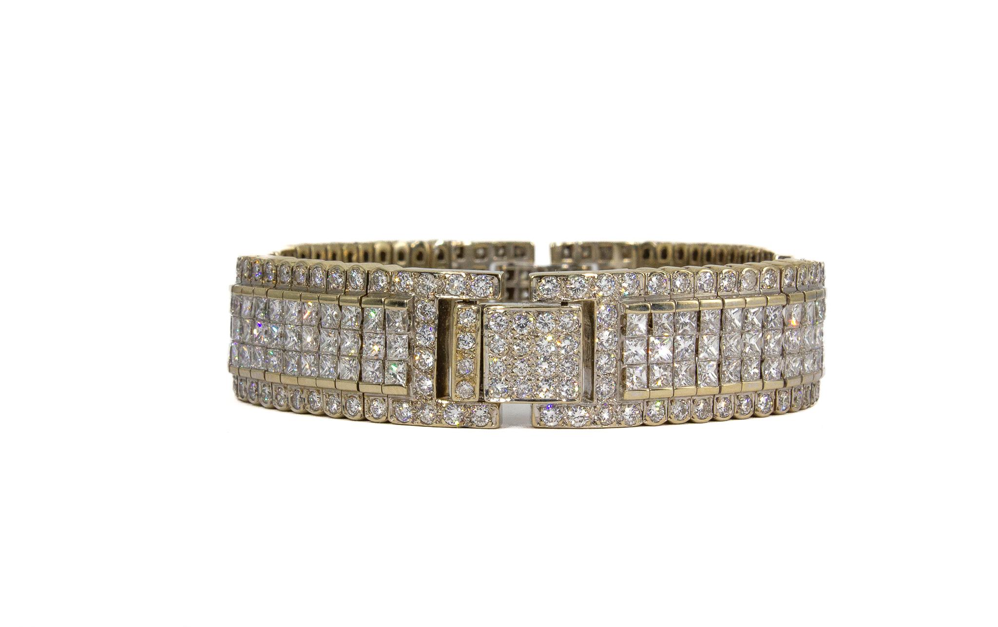 16.95 Carat Total 18K Yellow Gold and Diamond Bracelet In Good Condition In New York, NY